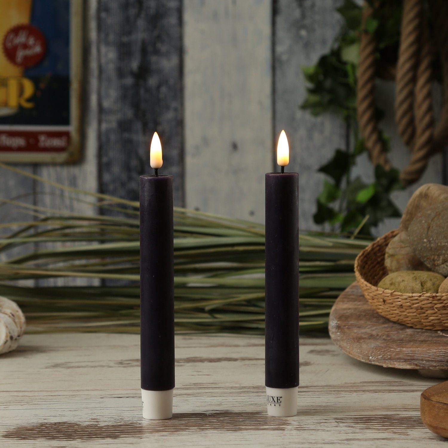 Deluxe Homeart LED-Kerze LED Stabkerzen Mia Tafelkerzen Echtwachs flackernd H: 15cm lila 2Stk., LED Classic, warmweiß (2100K bis 3000K)
