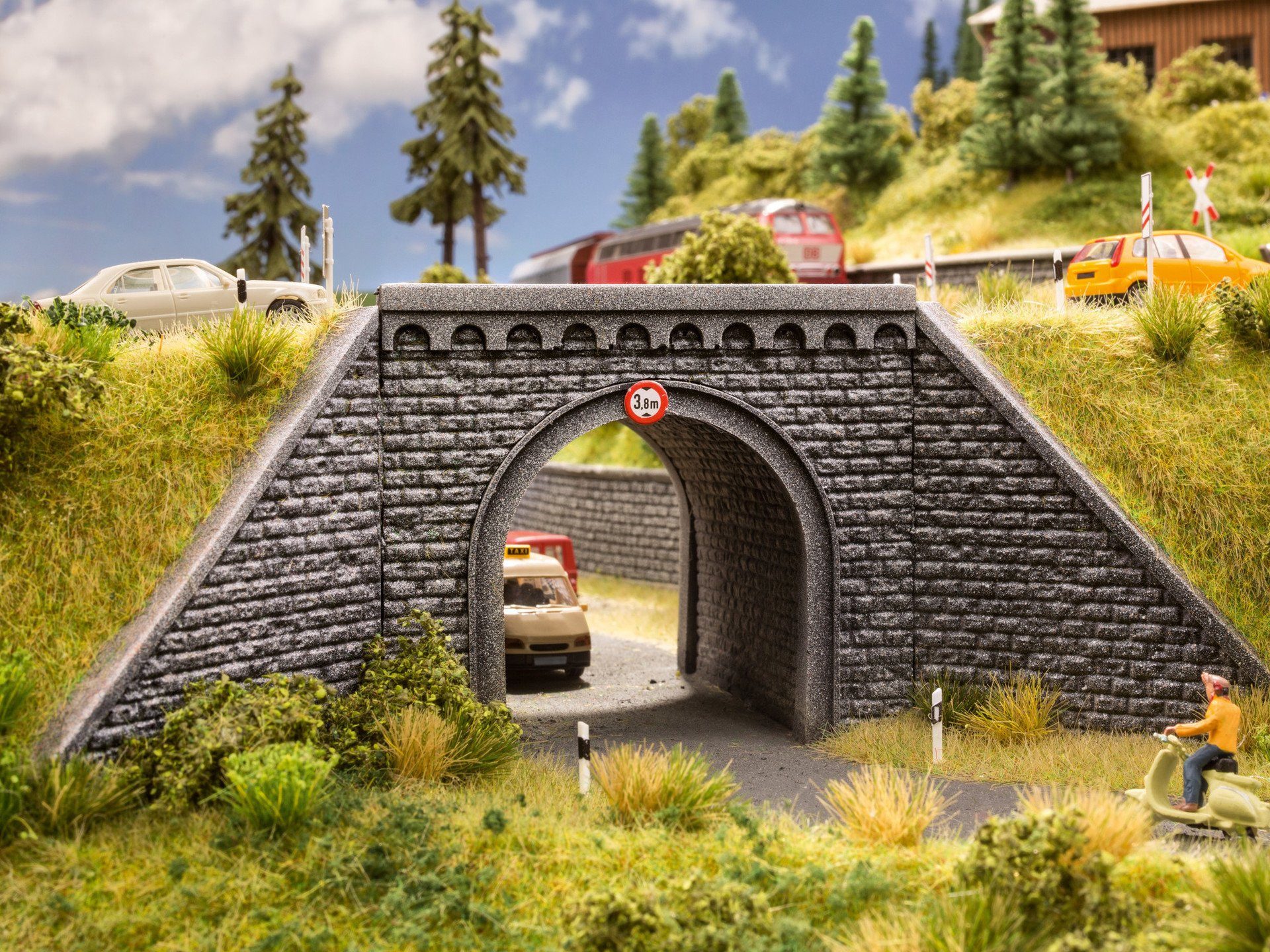 NOCH Modelleisenbahn-Brücke NOCH® Unterführung, ideal für Modellbau-Szenerien