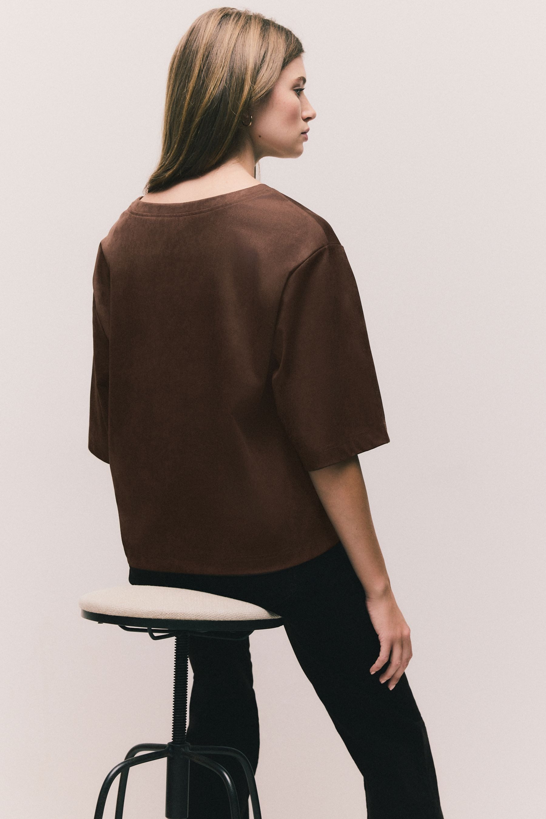 Next T-Shirt Weiches, kastiges T-Shirt aus Veloursleder (1-tlg) günstig online kaufen