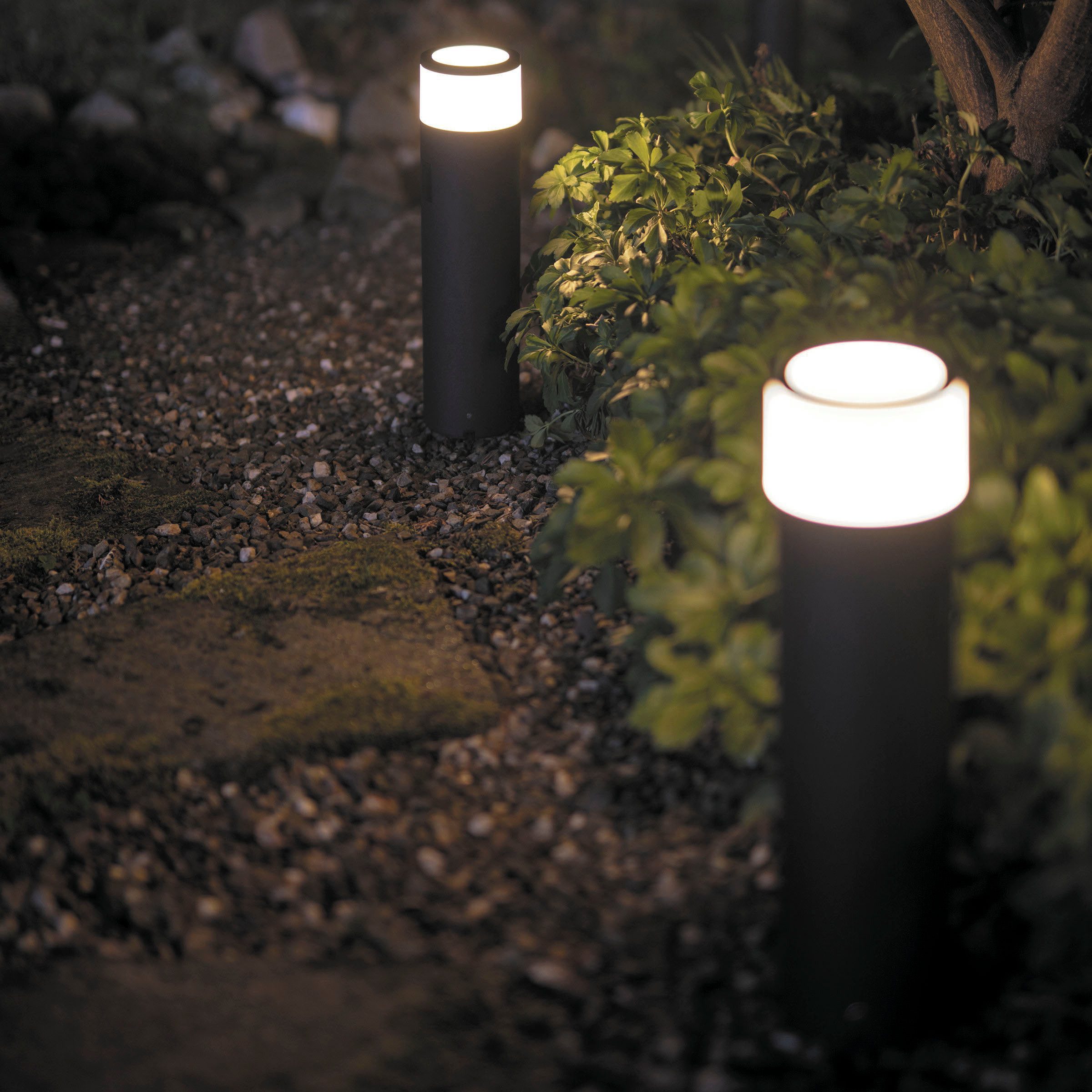 Philips Hue LED Sockelleuchte Outdoor White & Color Ambiance Calla Erweiterung groß Niedervolt, Abschaltautomatik, Bluetooth, CCT - über Fernbedienung, Dimmfunktion, Einschlafhilfe, Farbsteuerung, Farbwechsel, Memory, nach Trennung vom Netz, Nachtlichtfunktion, RGB, Smart Home, Timerfunktion, Weckerfunktion, dimmbar über Fernbedienung, erweiterbar, mehrere Helligkeitsstufen, LED fest integriert, Farbwechsler, RGB, warmweiß - kaltweiß, Steuerbar per App und Stimme, Smart Home fähig, Farbfähig und Weißtöne