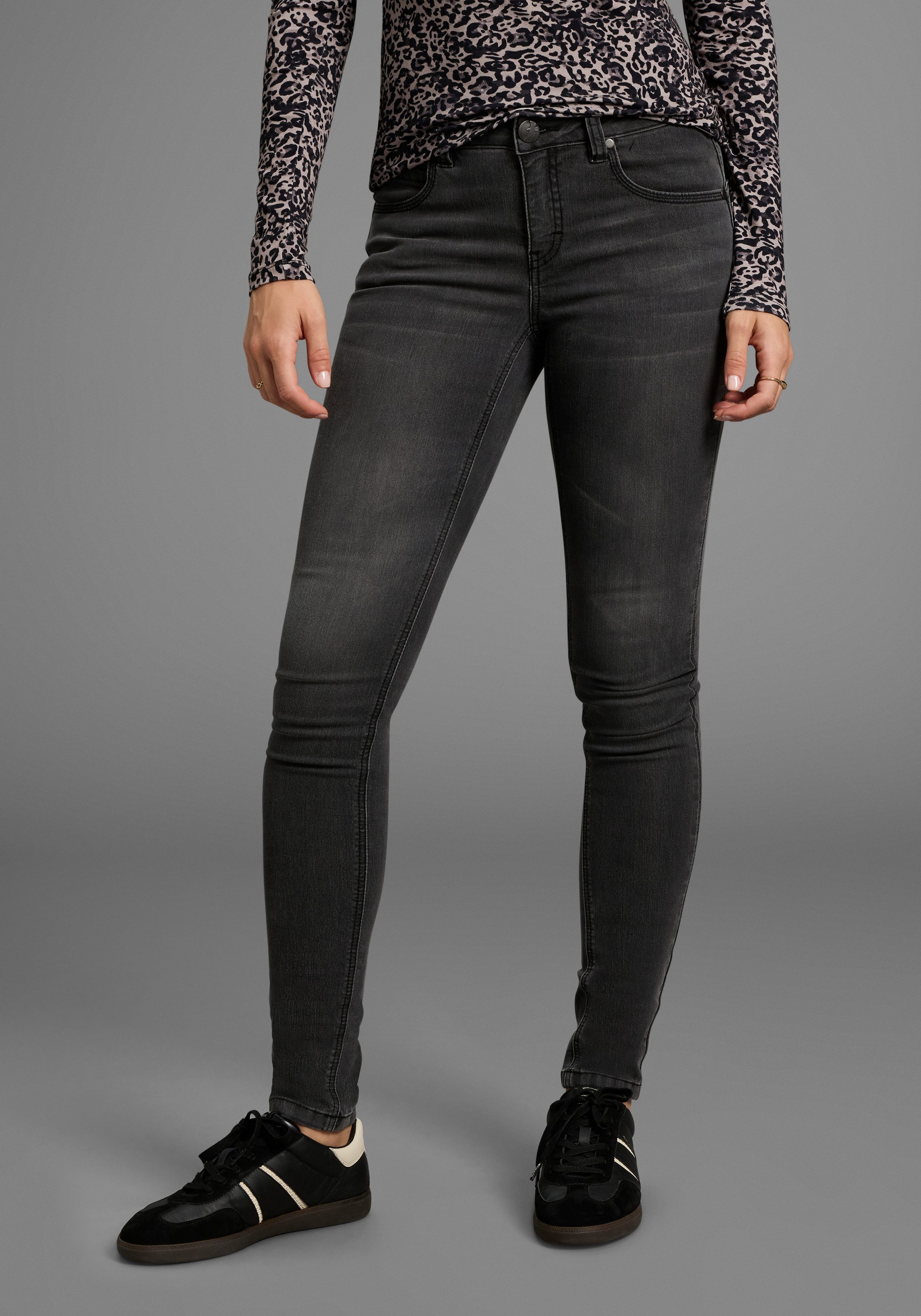 Arizona Skinny-fit-Jeans Shaping skinny Passform, normale Leibhöhe, in Stretch-Qualität, Used-Look