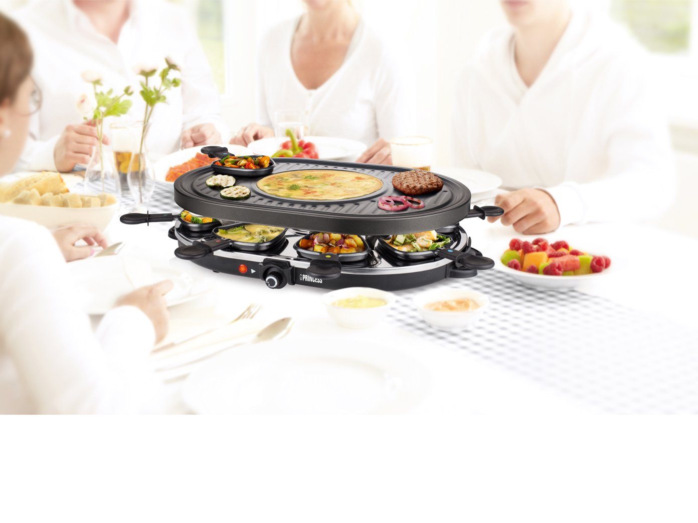 PRINCESS Raclette, 8 Raclettepfännchen, Gerät für 2-8 Personen Tischgrill mit Crêpefläche Camping geeignet