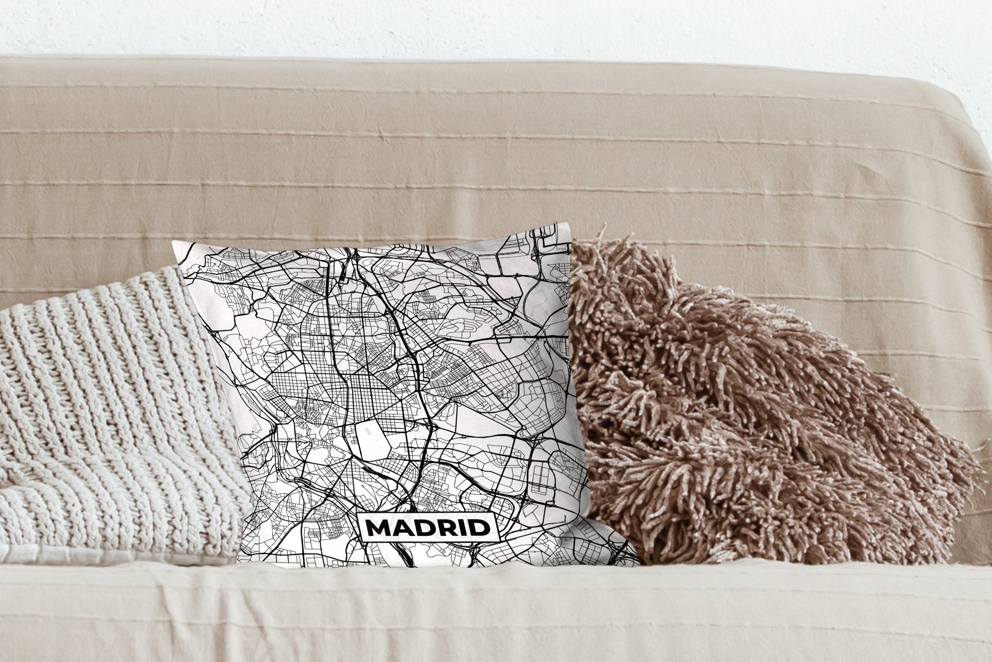 MuchoWow Dekokissen Madrid - Schwarz - mit Deko, Schlafzimmer, Karte, Stadtplan Zierkissen - und weiß Füllung Wohzimmer, Sofakissen für