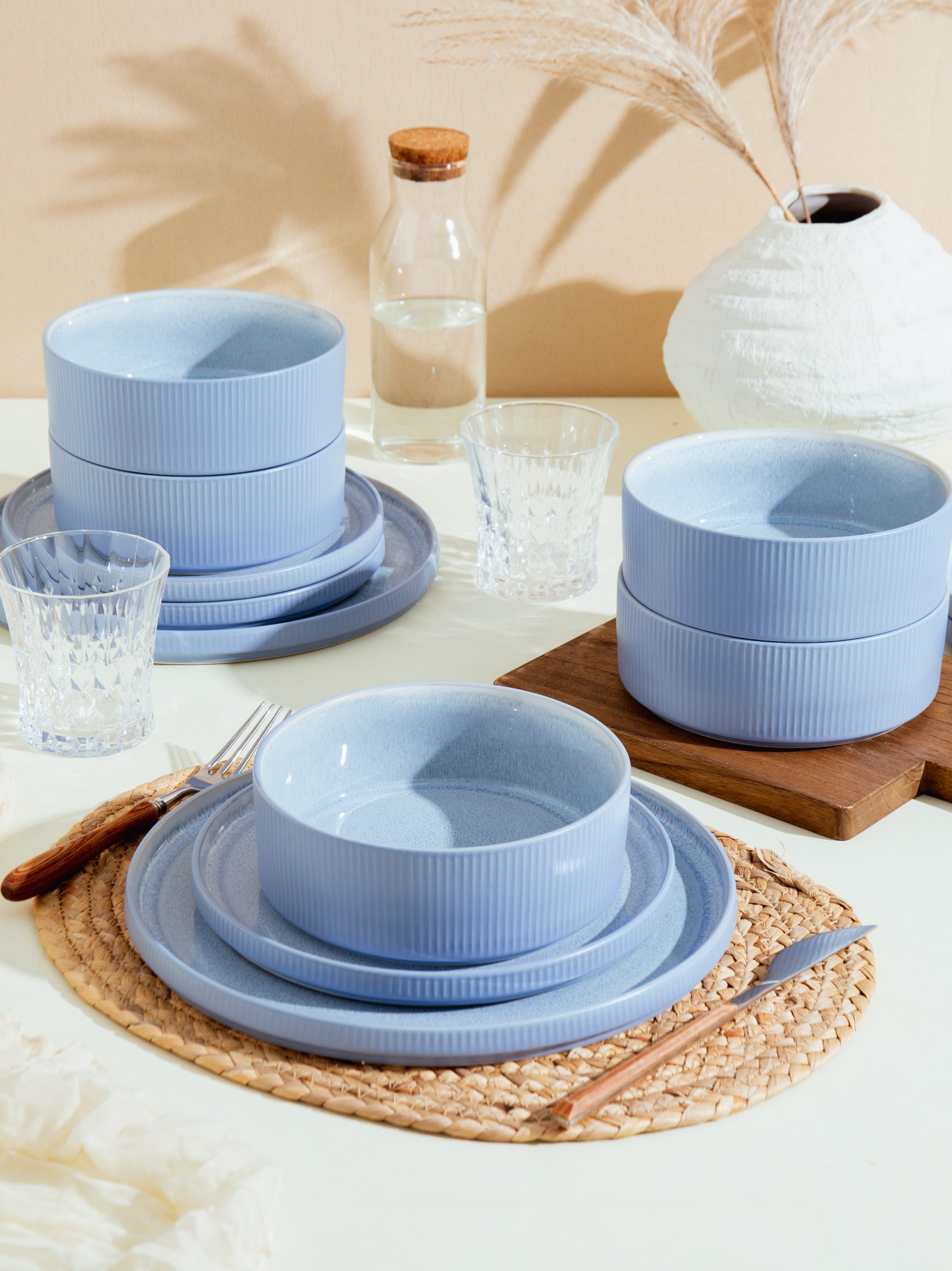 OTTO home Geschirr-Set Ylvii, außen matt, innen reaktiv glasiert (18-tlg), 6 Personen, Steinzeug, Riffeloptik, spülmaschinenfest und mikrowellengeeignet