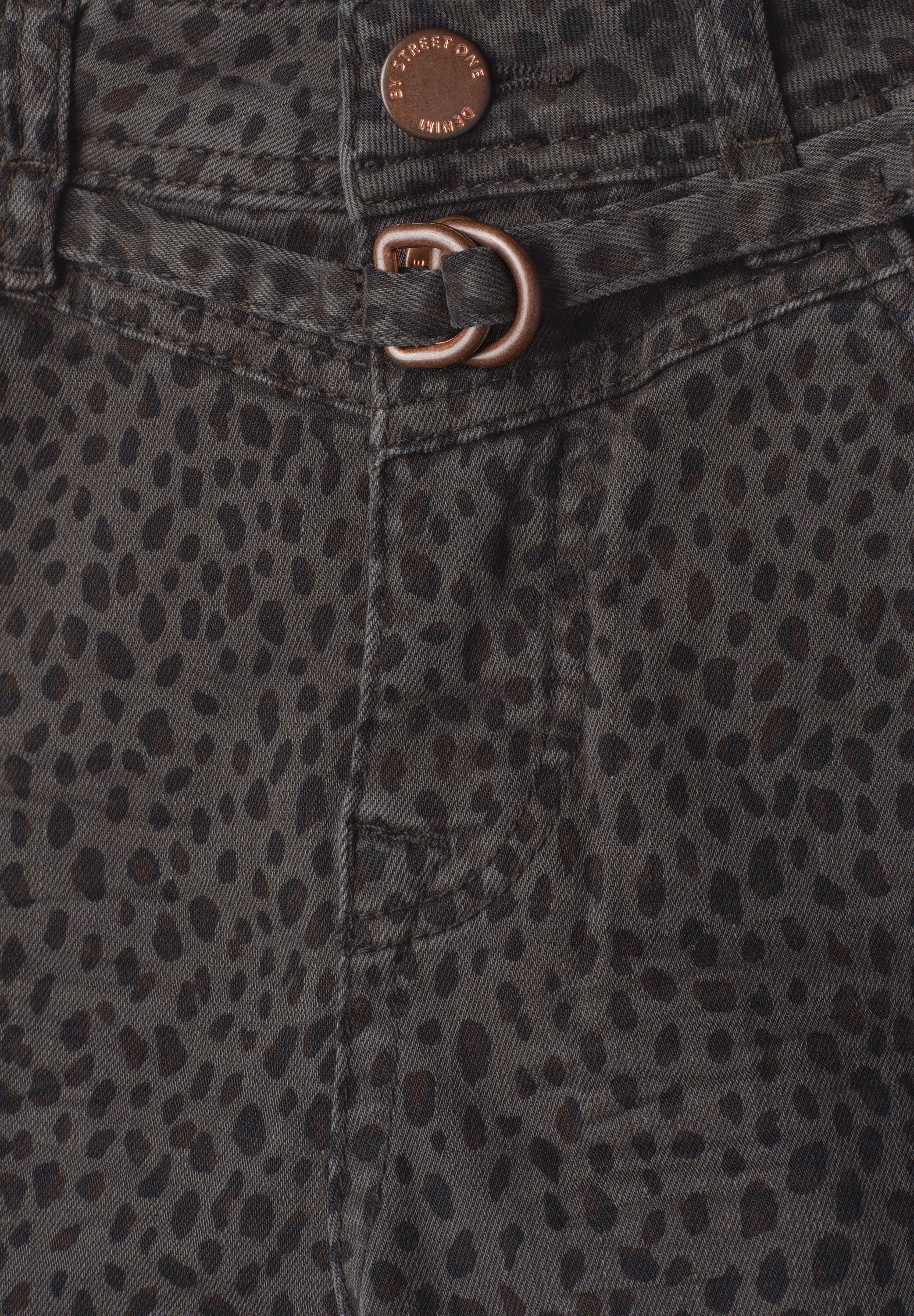 STREET ONE Loose-fit-Jeans mit Leo-Muster