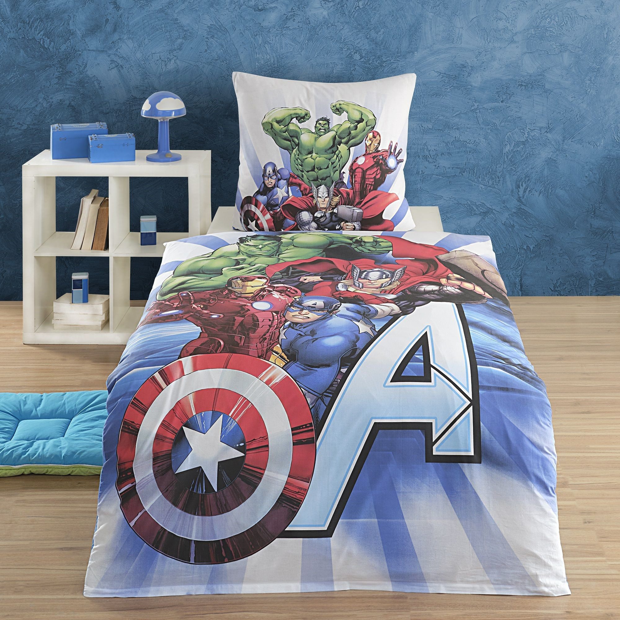 Familando Kinderbettwäsche Marvel Avengers Bettwäsche Weiß-Blau günstig online kaufen