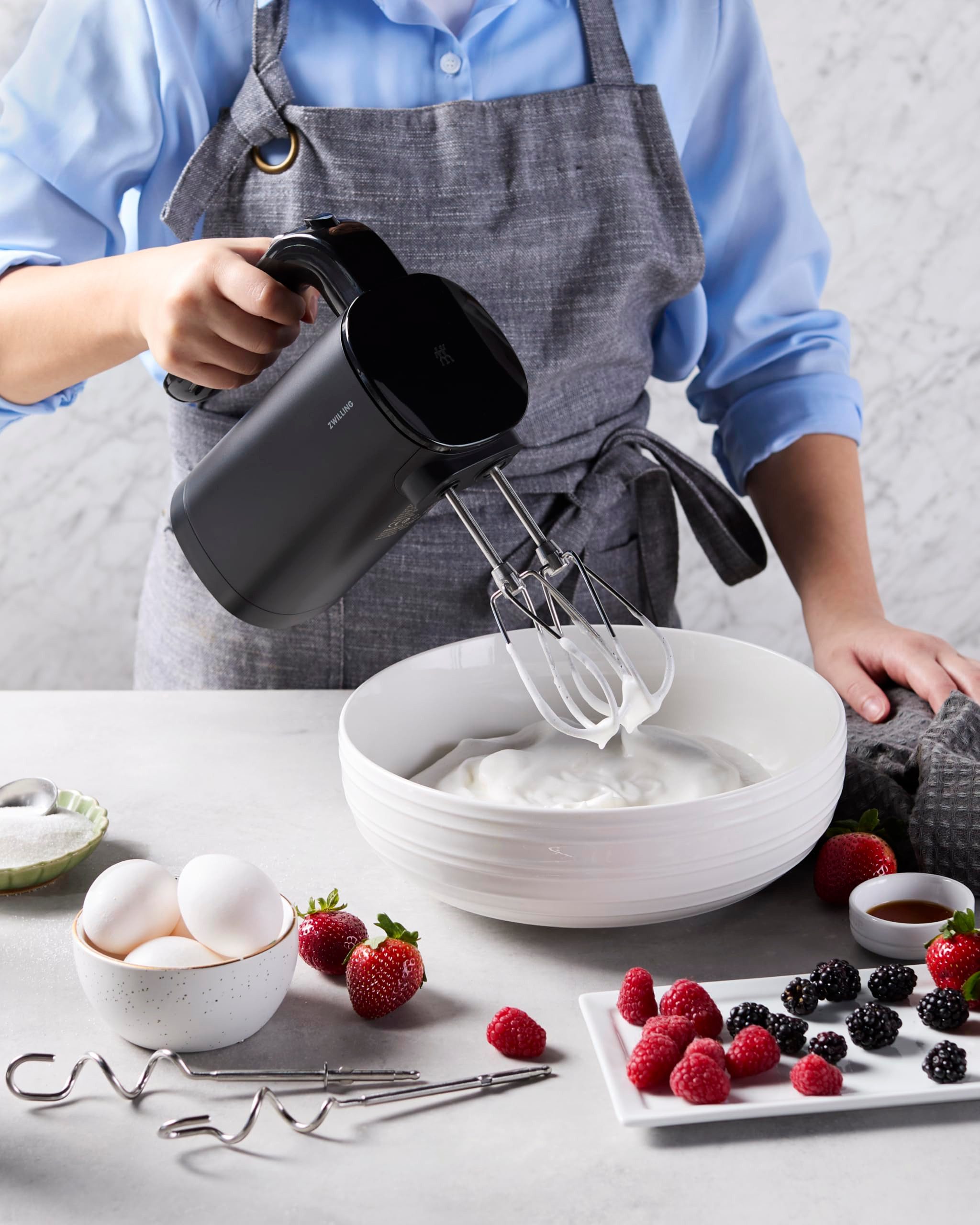 Zwilling Handmixer XTEND, Kabelloser Handmixer mit 120 W, Laufzeit bis 120 Min.