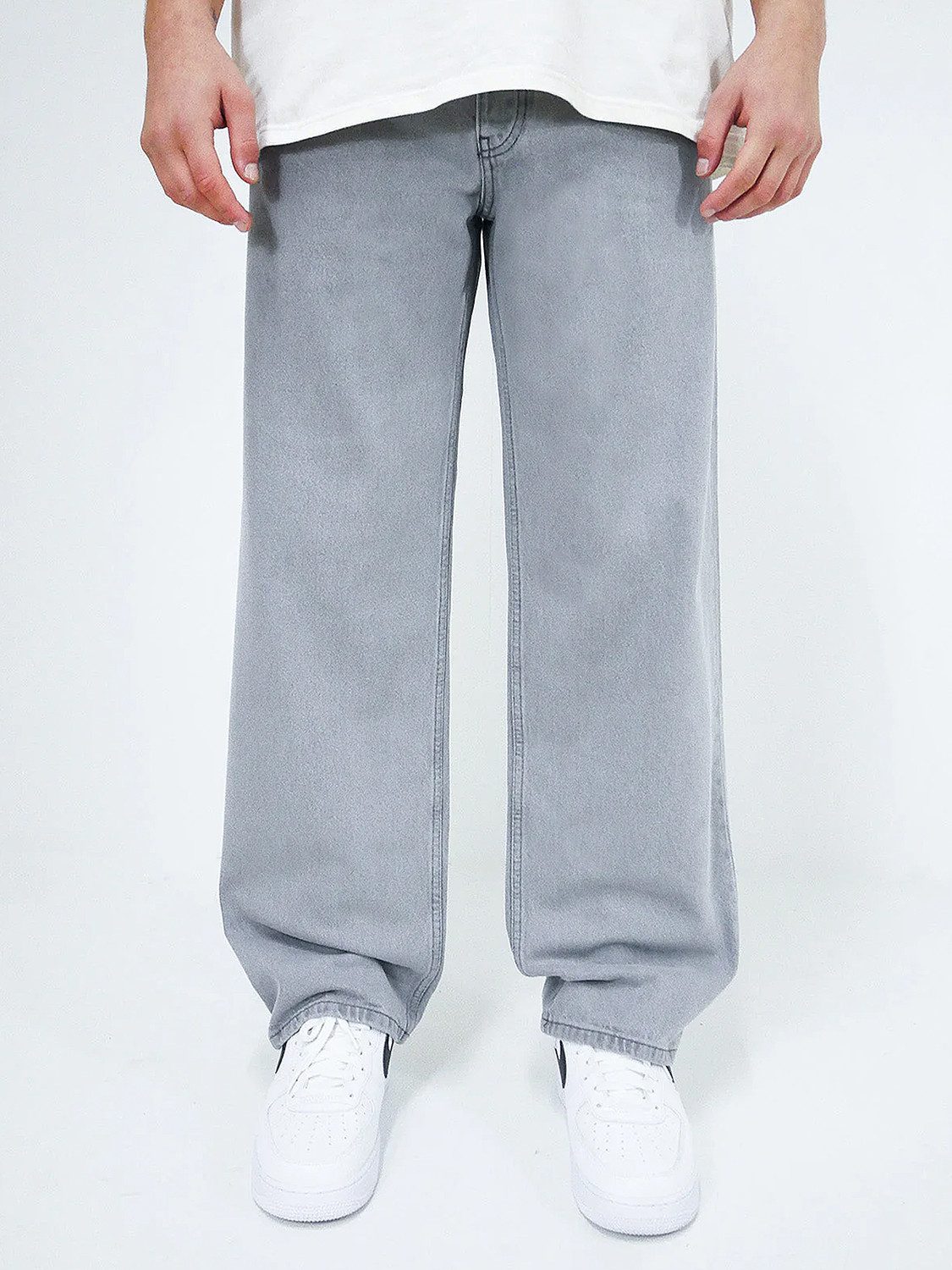 DADA Supreme Regular-fit-Jeans Weiter Denim Schnitt mit Stickerei und Handy günstig online kaufen