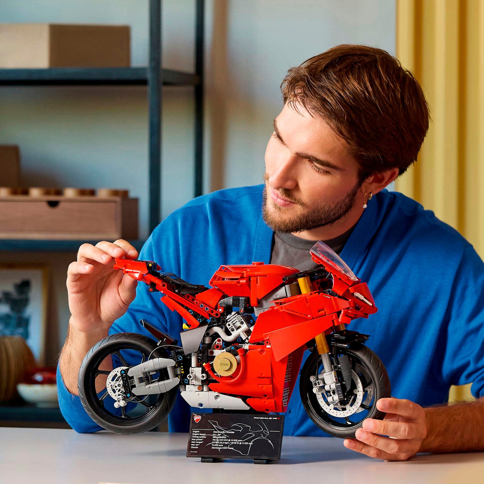 LEGO® Ducati Panigale V4 S Motorrad (42202), LEGO Technic Konstruktionsspie günstig online kaufen