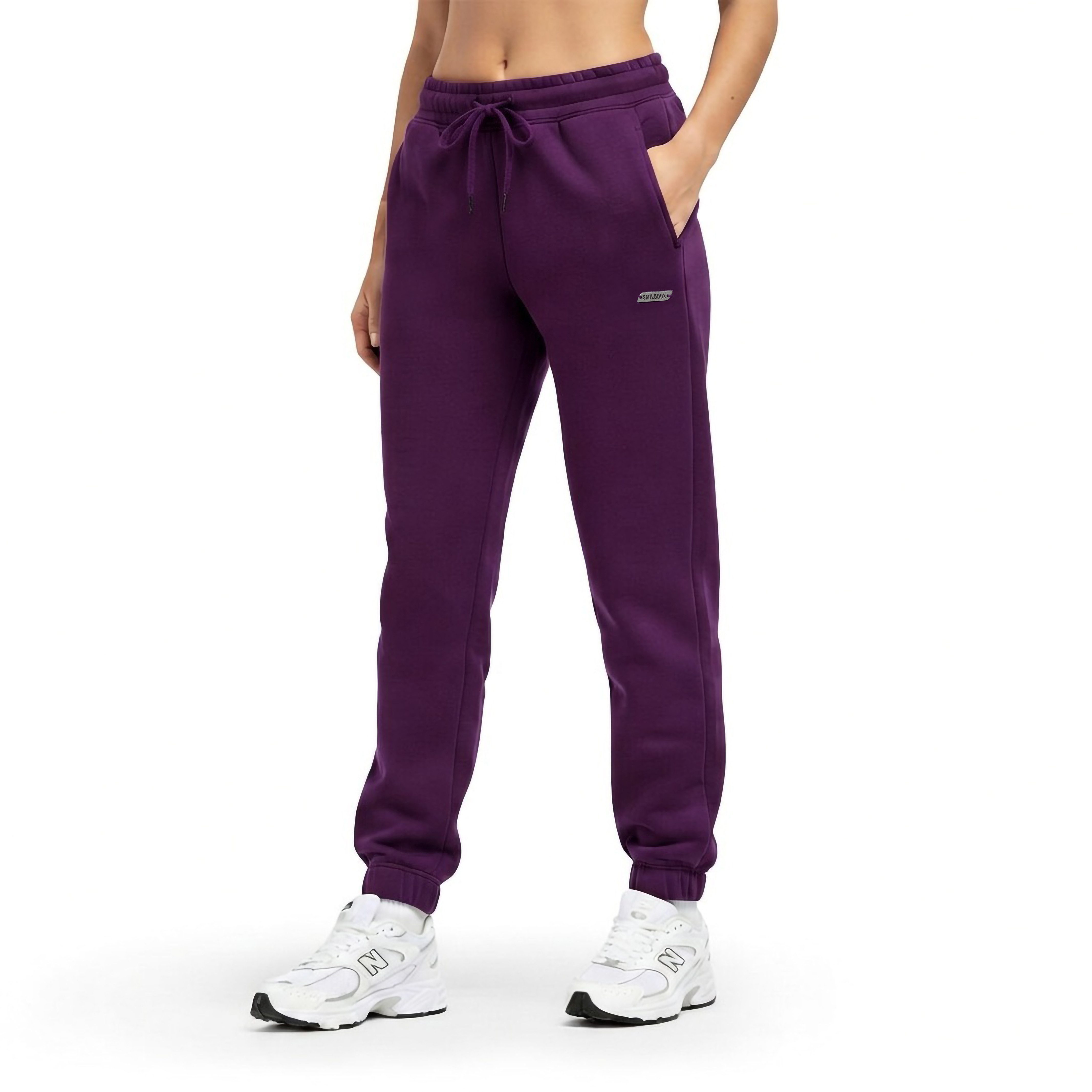 Smilodox Jogginghose Laurena, Regular Fit Sweathose mit Kordelzug am Bund, Metallabel angenehmes Material Bündchen an Beinabschlüssen Sport Alltag Fitness
