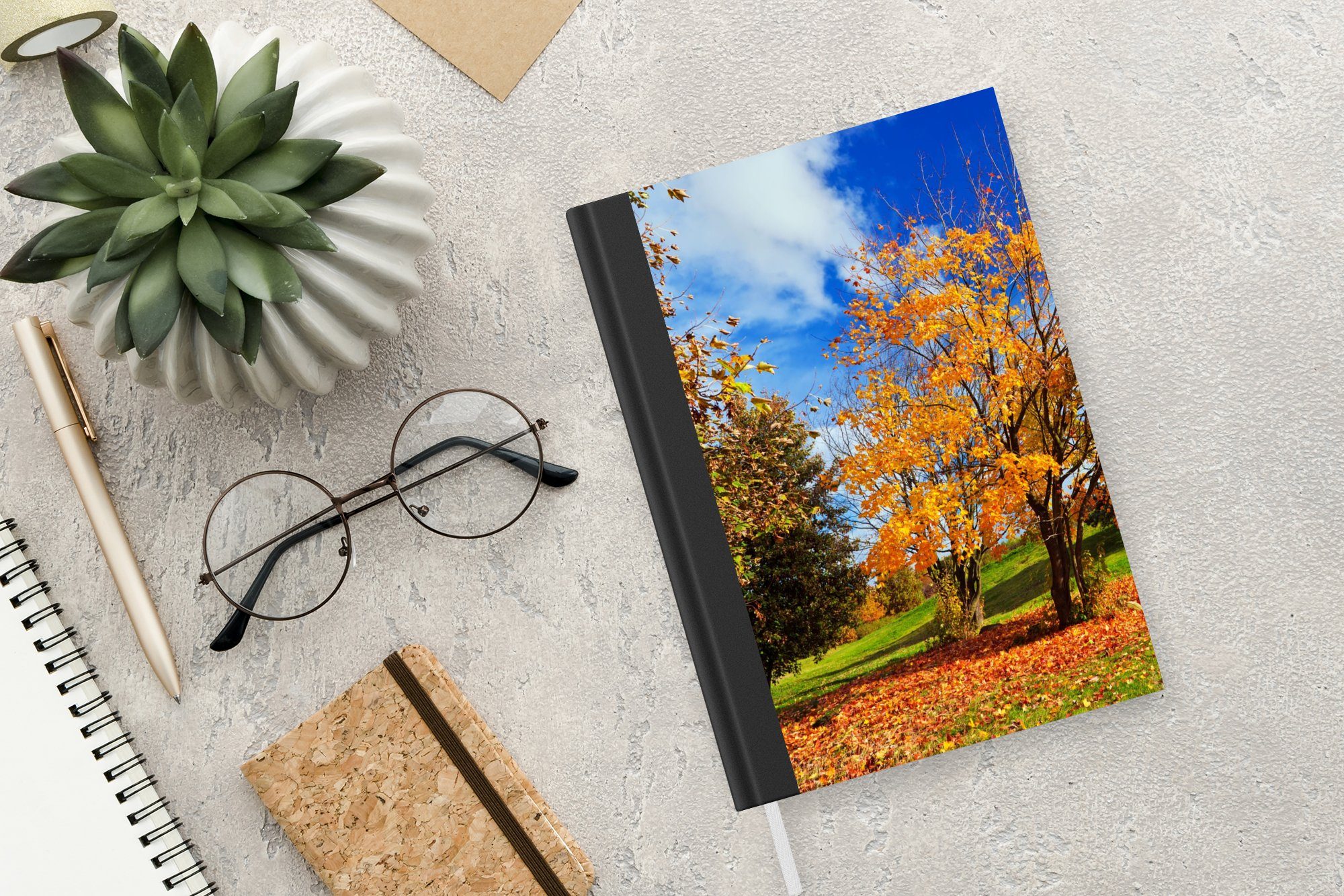 Seiten, A5, Notizheft, Tagebuch, - Jahreszeiten, 98 Haushaltsbuch Baum Notizbuch - Merkzettel, Journal, Blätter MuchoWow - Herbst