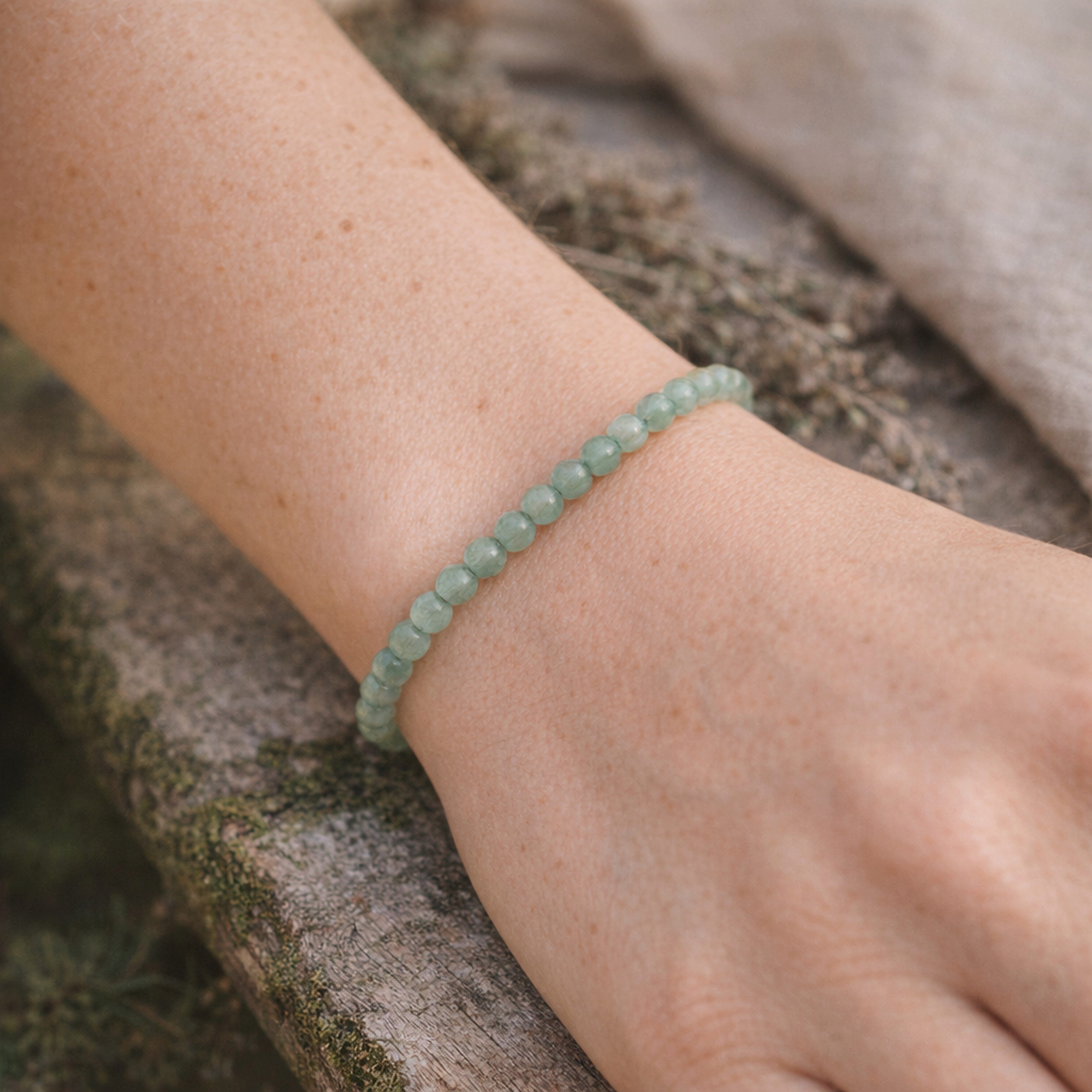 Lebensquelle Plus Armband Aventurin, grün Mini-Kugelarmband, 4 mm – Bild 2 von 5