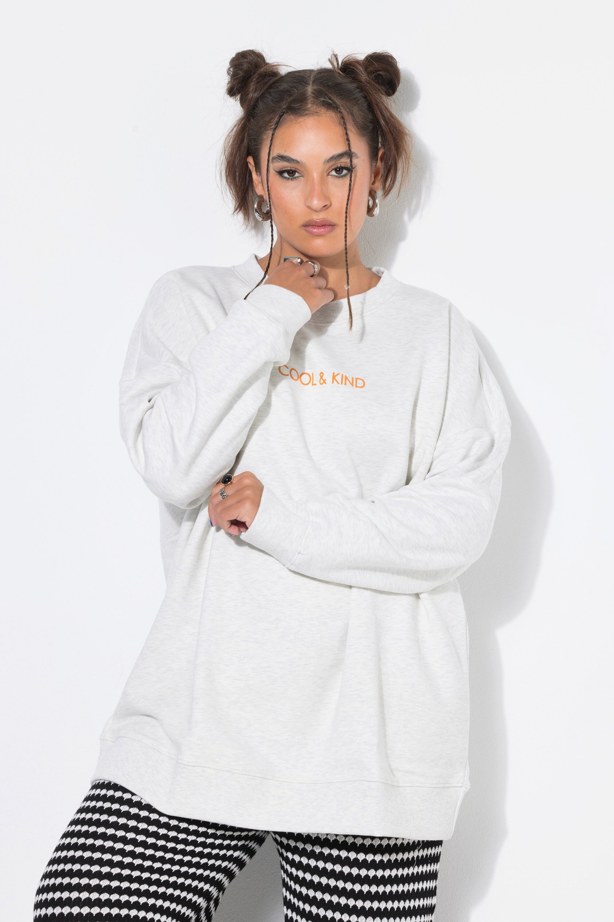 Studio Untold Sweatshirt Sweatshirt Oversize Shape Rücken Bogenprint