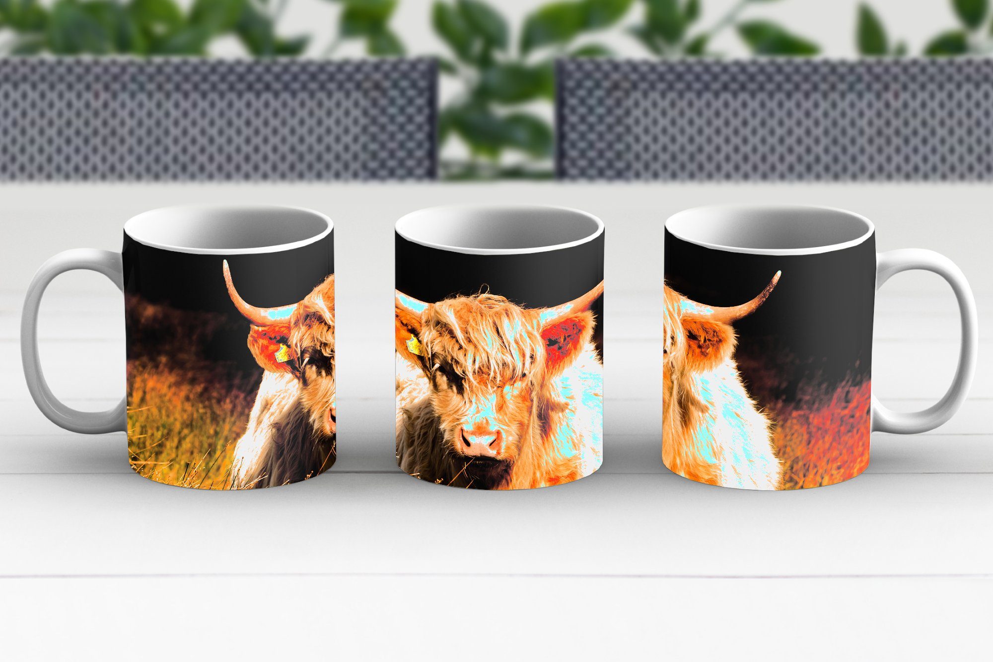 Teetasse, Kaffeetassen, Geschenk - MuchoWow Highlander Keramik, - Teetasse, Licht Schottische Becher, Tasse - Tiere, Gras