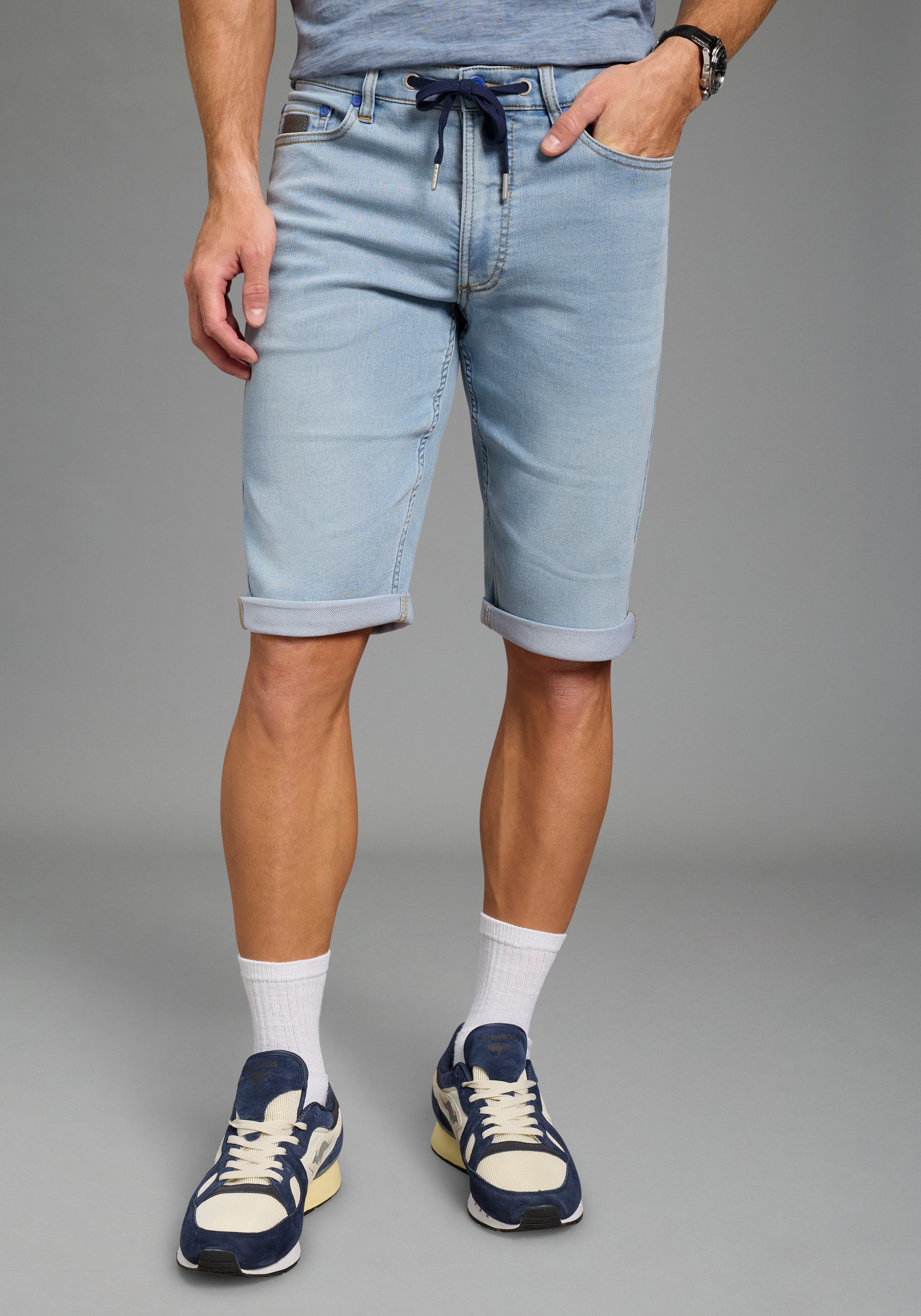 KangaROOS Jogg-Jeansbermudas Regular Fit, gerade geschnittenes Bein. € 49,99, (€ 49,99 pro 1 Stk).