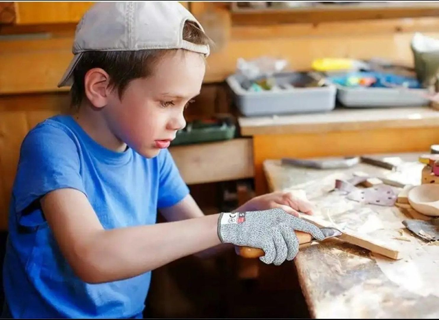 LA CUTE Schnittschutzhandschuhe Schnittschutzhandschuhe für Kinder, schnittfest EN 388 Level 5. (ein Paar kindersichere, schnittfeste Handschuhe für Küche und Basteln., 2-St., 1 Paar schnittfeste Kinderhandschuhe, sicher und robust) Kindersichere Schnittschutzhandschuhe, leicht und bequem.