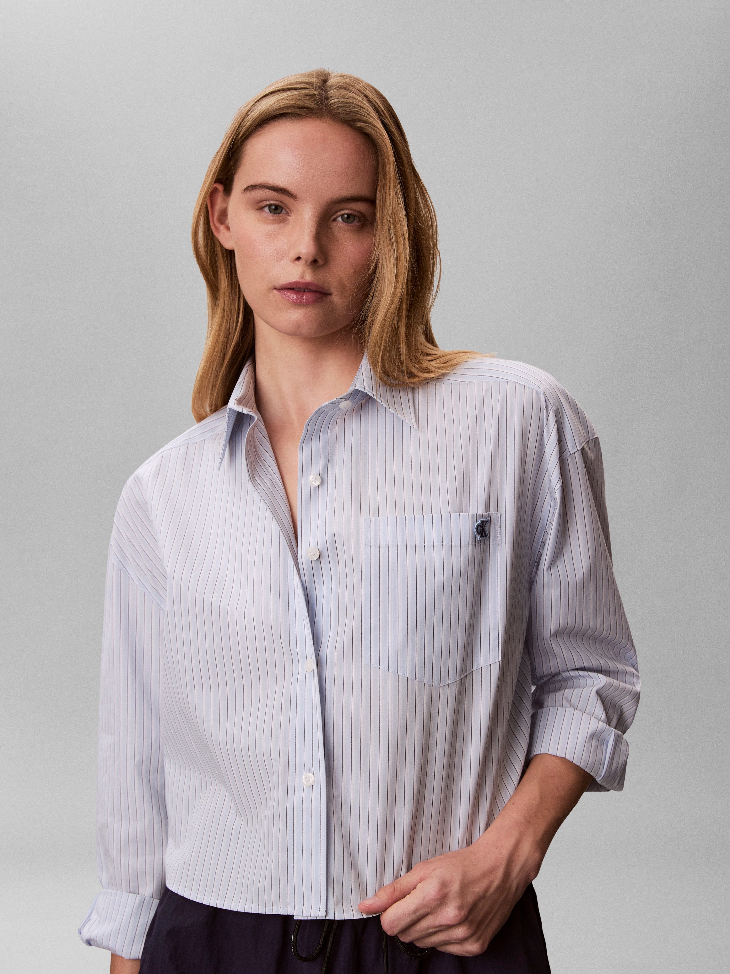 Calvin Klein Jeans Hemdbluse COTTON POPLIN CROPPED Regular fit mit normalem Hemdkragen
