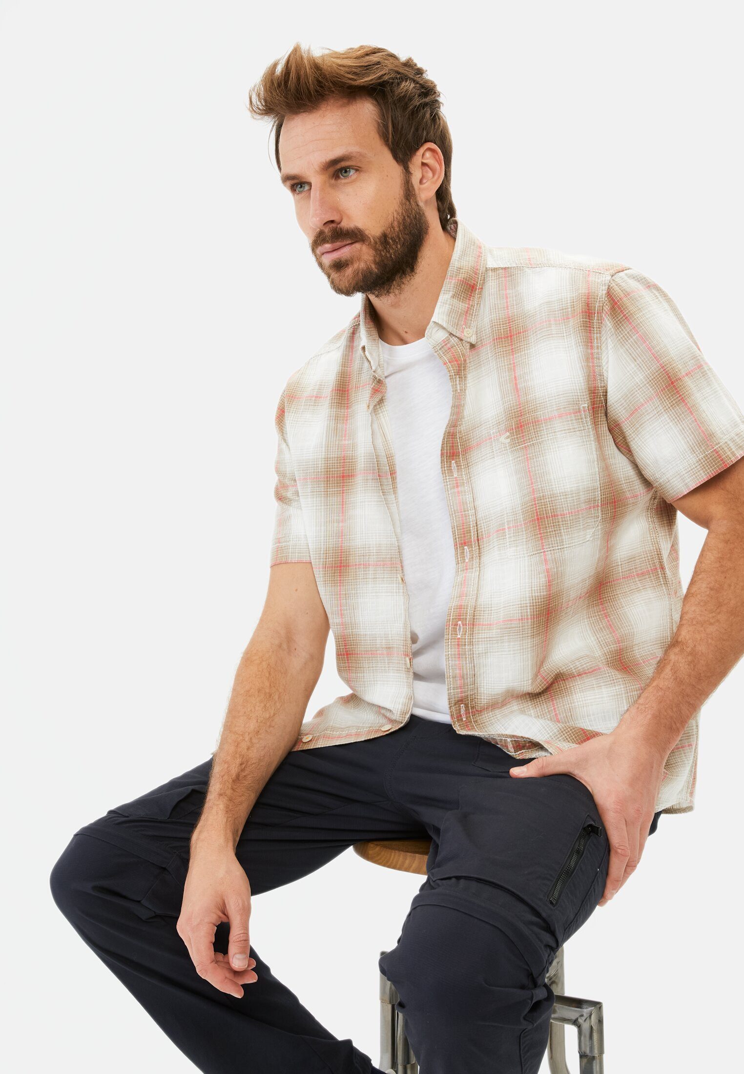 camel active Kurzarmhemd aus reiner Baumwolle Kurzarm Button-Down