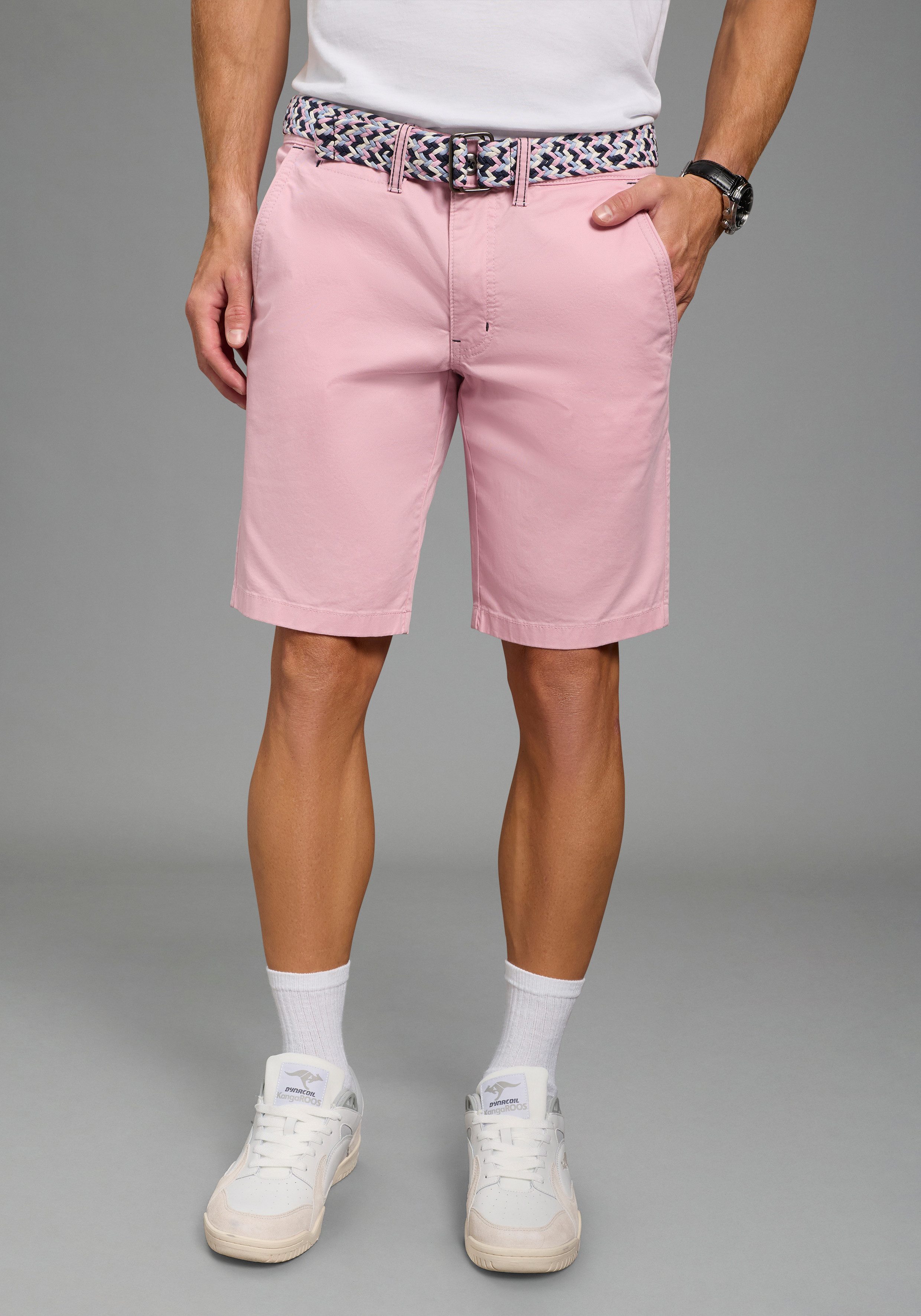 KangaROOS Chinoshorts gerade geschnitten, kniefrei, mit Gesäß- und Eingrifftaschen