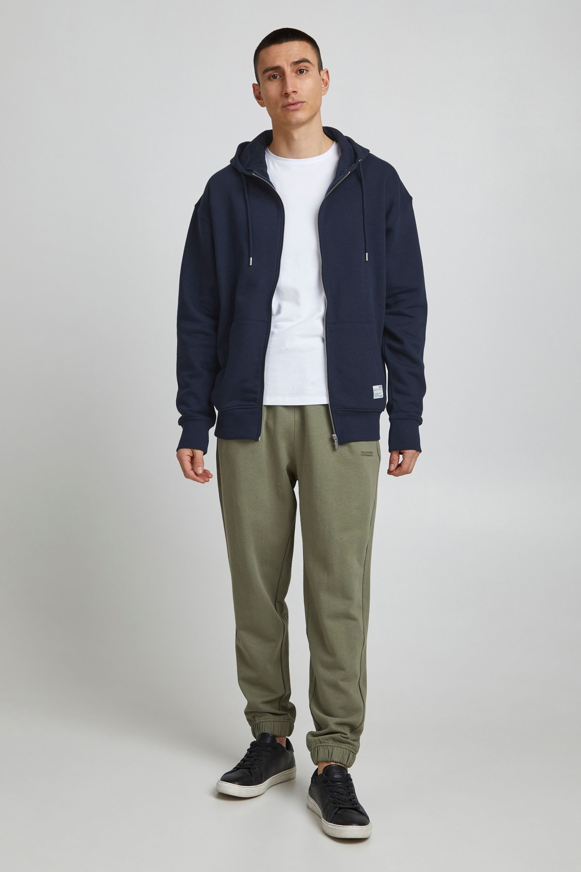 !Solid Kapuzensweatjacke SDMason Modischer Pullover