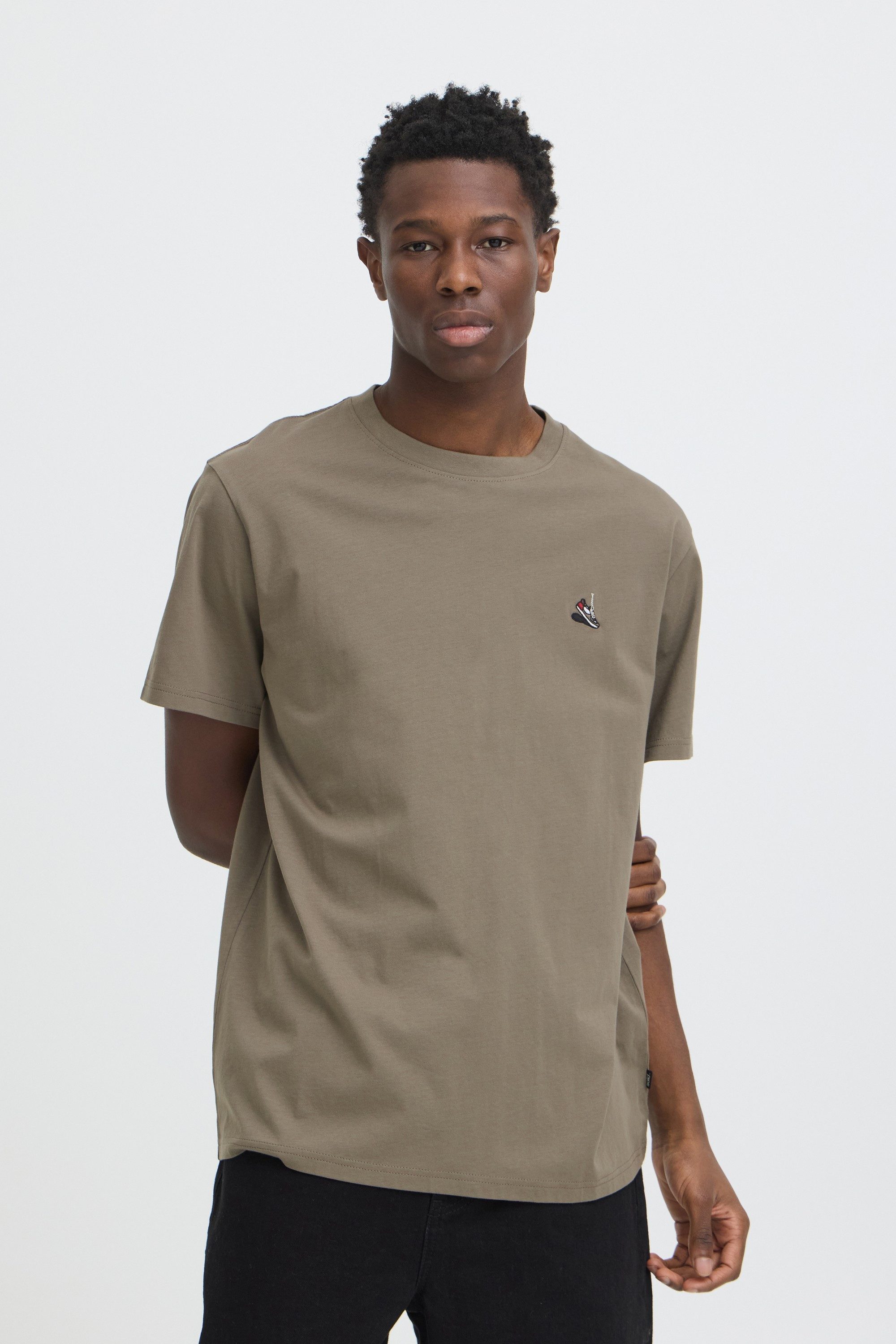!Solid Rundhalsshirt SDWillard Lässiges T-Shirt mit Stickerei