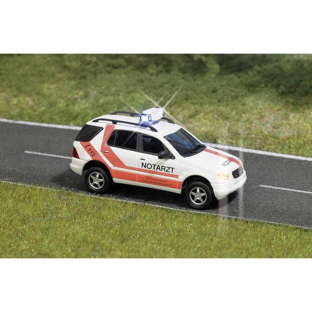 Busch Modelleisenbahn-Straße H0 Mercedes Benz M-Klasse Notarzt 5631