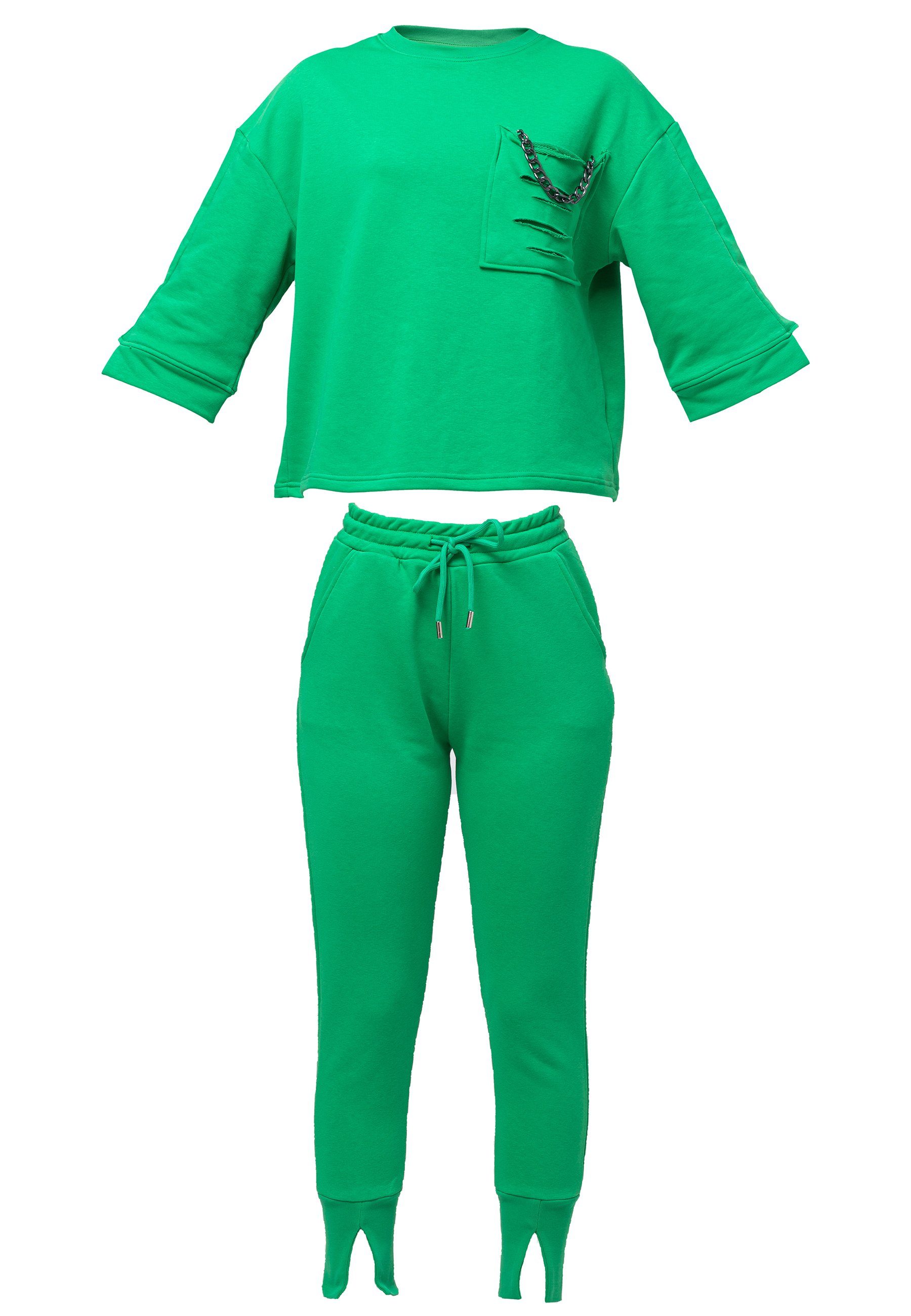 GREEN