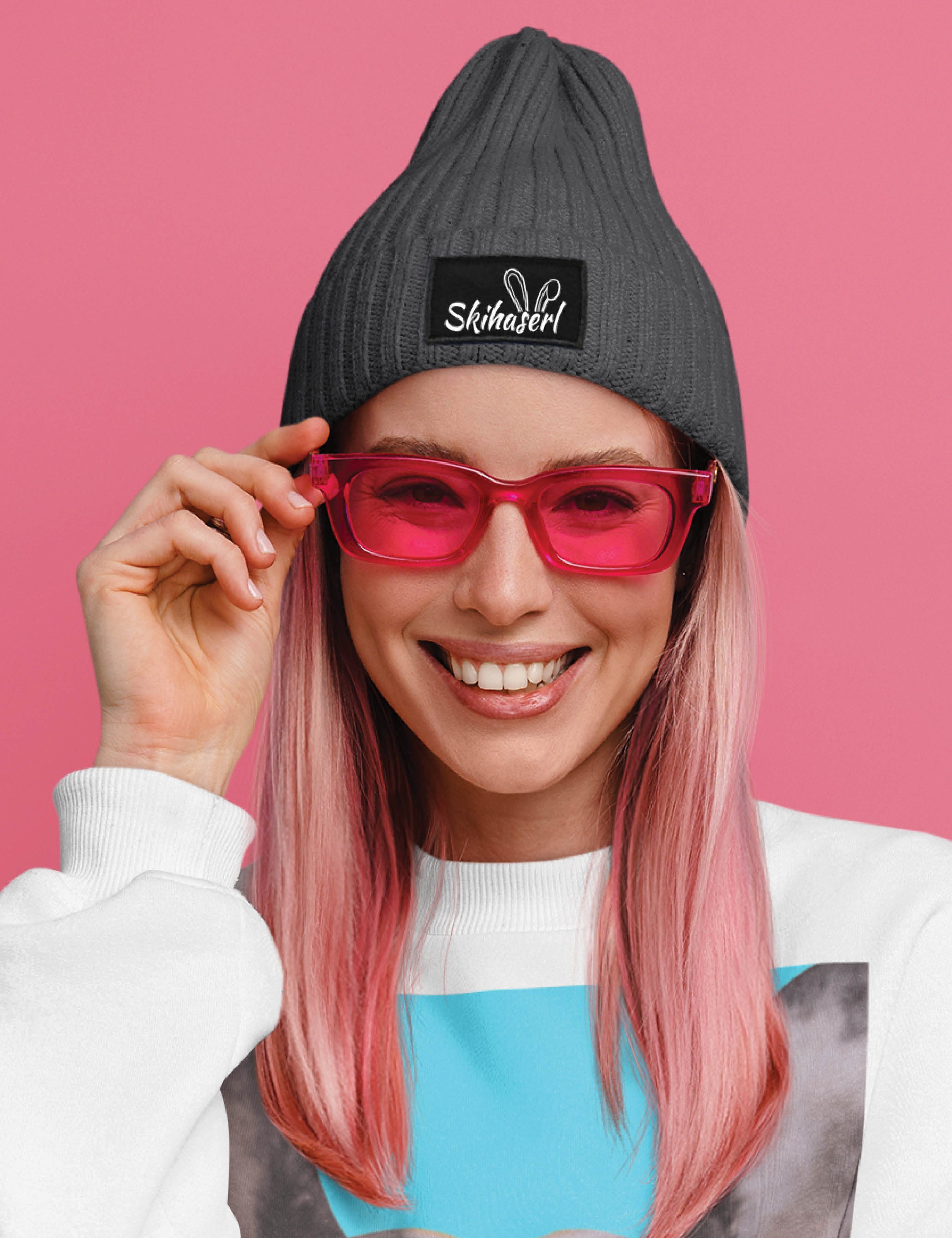 Youth Designz Beanie Damen Strick Beanie Mütze mit Skihaserl Aufdruck Geschenk Statement mit lustigen Print für Frauen