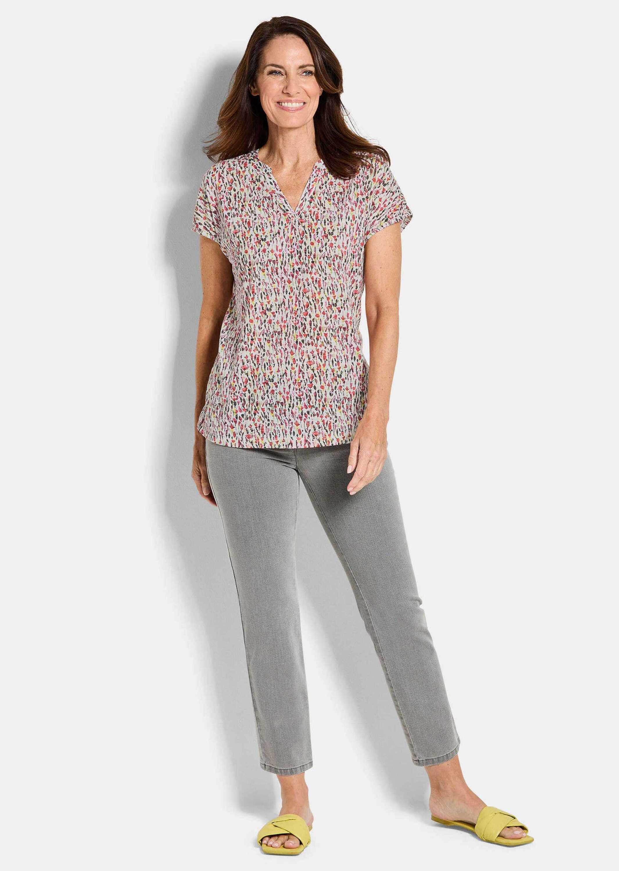 GOLDNER Print-Shirt Cityshirt mit floralem Design Druckshirt mit Rundhals mit V und ohne Arm