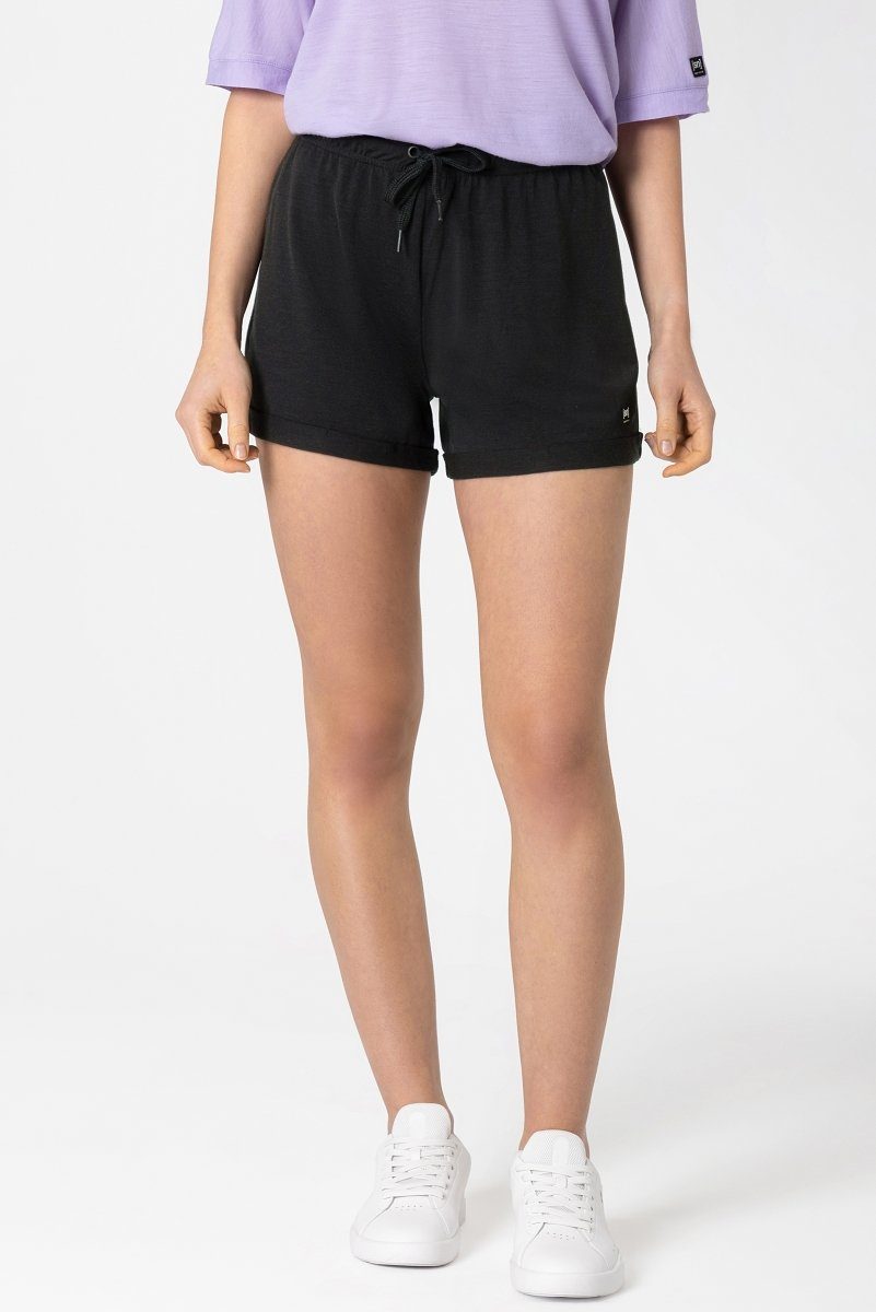 SUPER.NATURAL Shorts Merino Shorts W WIDE SHORTS pflegeleichter Merino-Materialmix Jet Black | Shorts