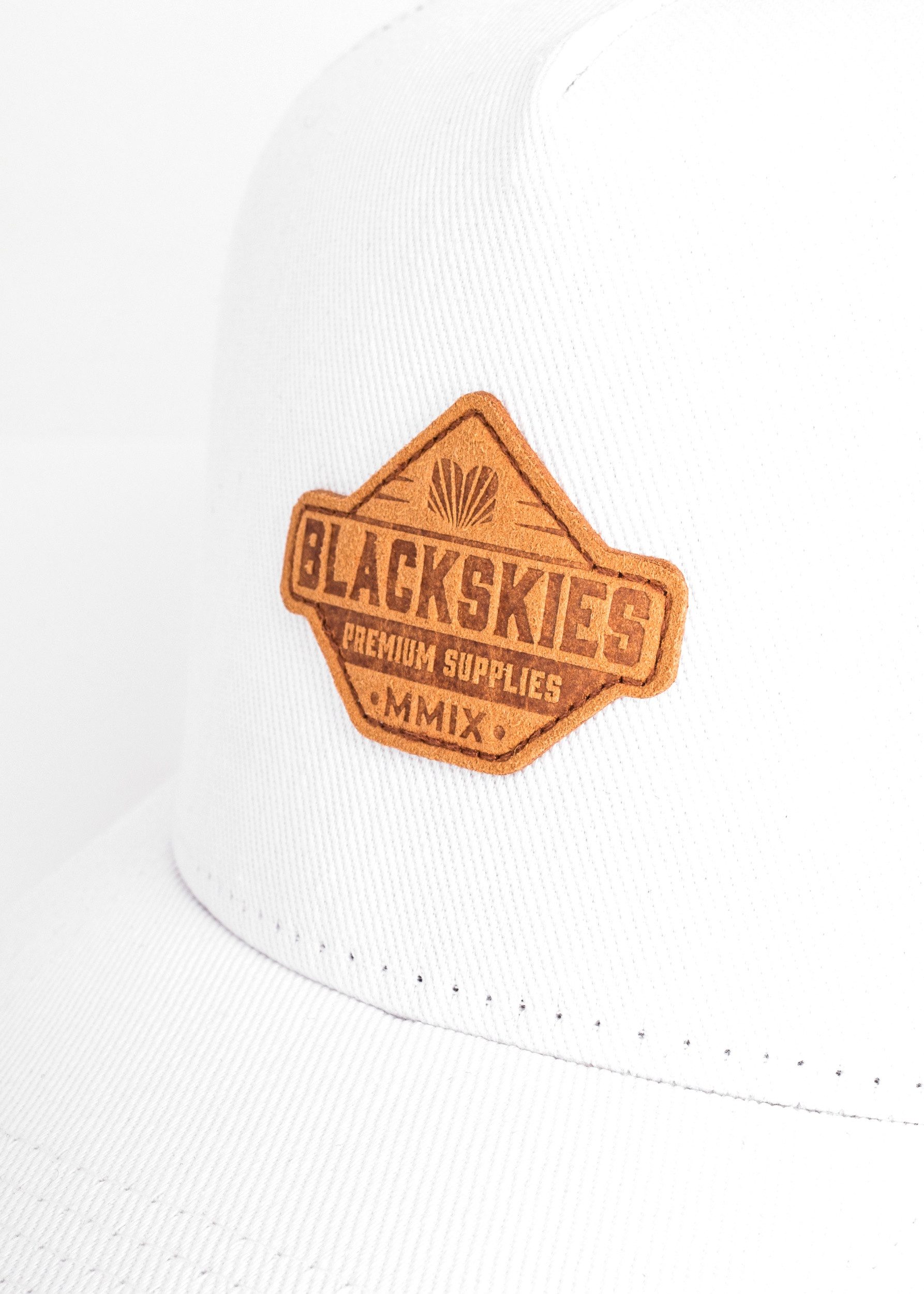 Blackskies Baseball Cap Essentials Trucker Cap Weiß-Braun