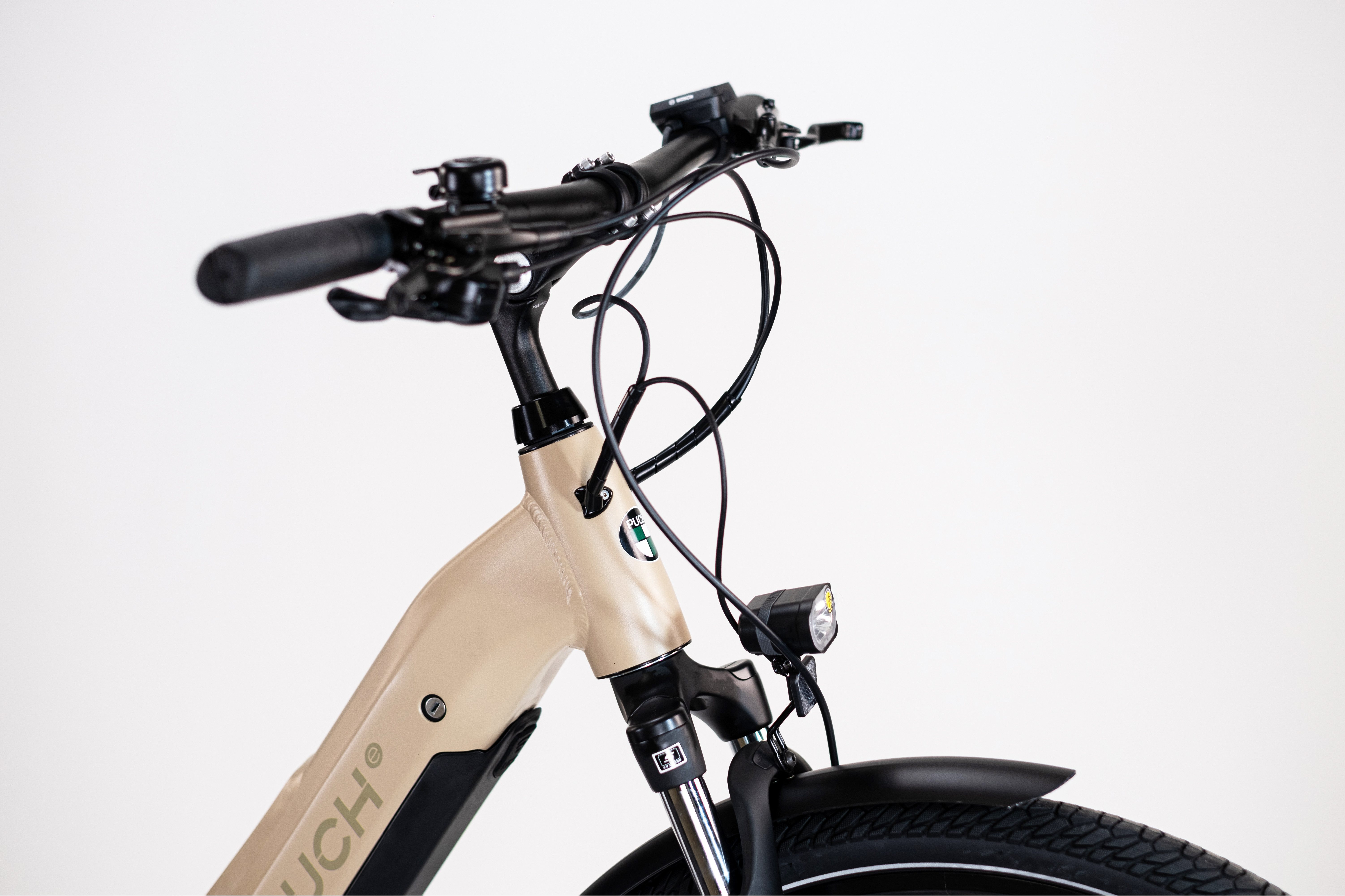 PUCH E-Bike Trekkingrad PUCH C5.3 ALIVIO / BOSCH 500 Wh 28" beige 9-Gänge, 9 Gang Shimano Alivio RDM3100 Schaltwerk, Kettenschaltung, Mittelmotor, 500 Wh, BOSCH PERFORMANCE LINE 36 V/250 W, Mittelmotor