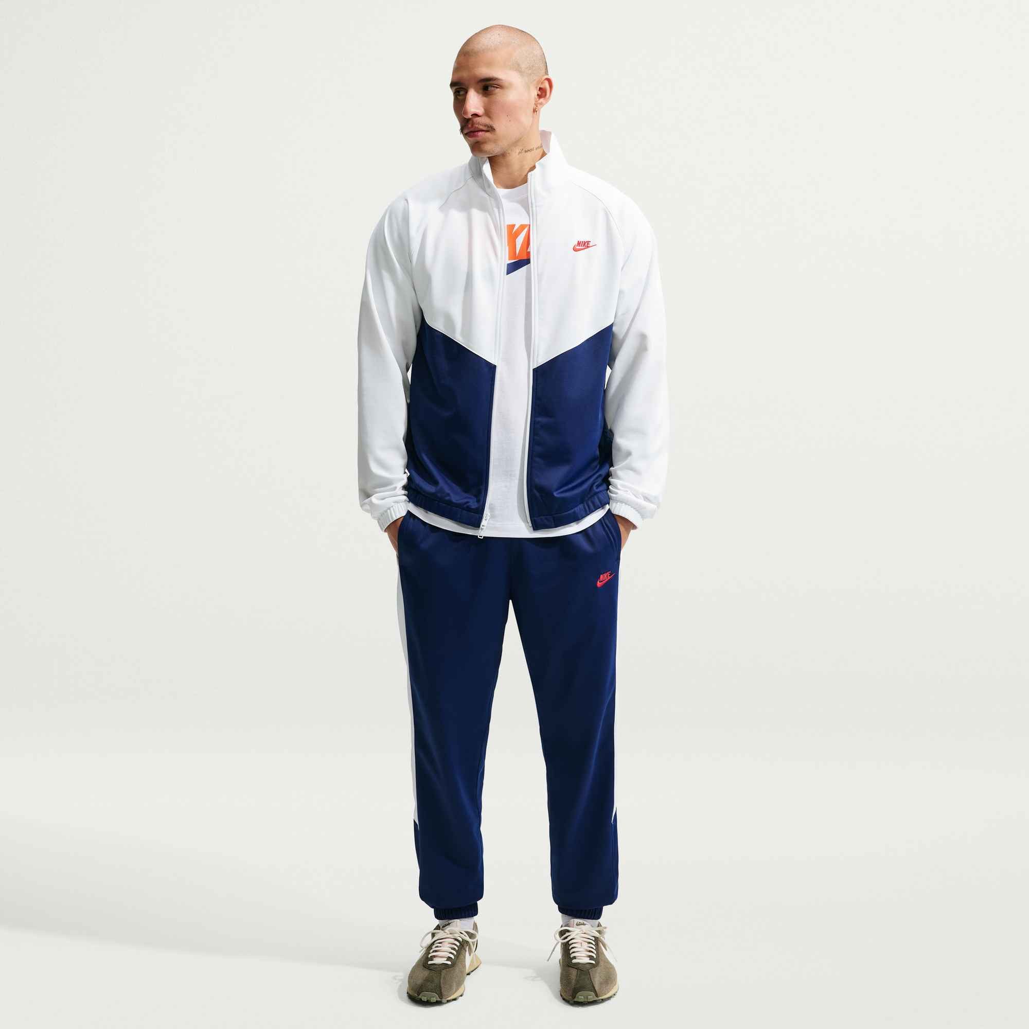 Nike Sportswear Trainingsanzug Nike Windrunner Men's Poly-Knit Tracksuit, zweiteiliges Outfit, aus Poly-Knit-Material, auch in großen Größen