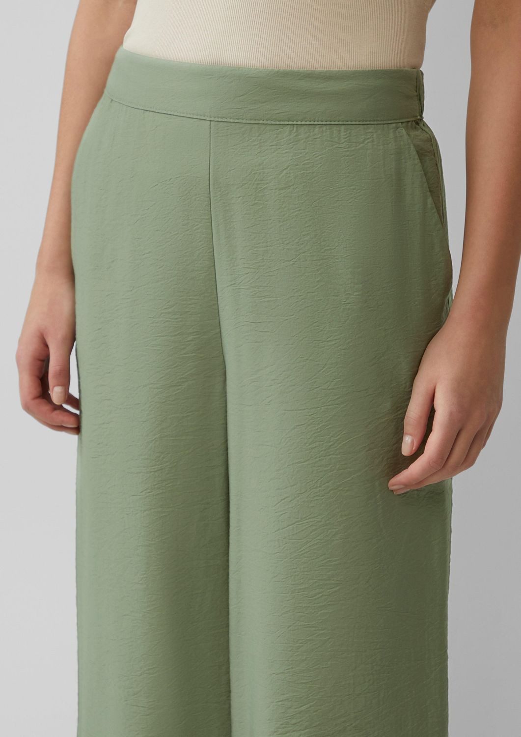 s.Oliver Stoffhose Wide Leg (1-tlg) Wide-Leg-Hose im Loose Fit mit Elastikb günstig online kaufen