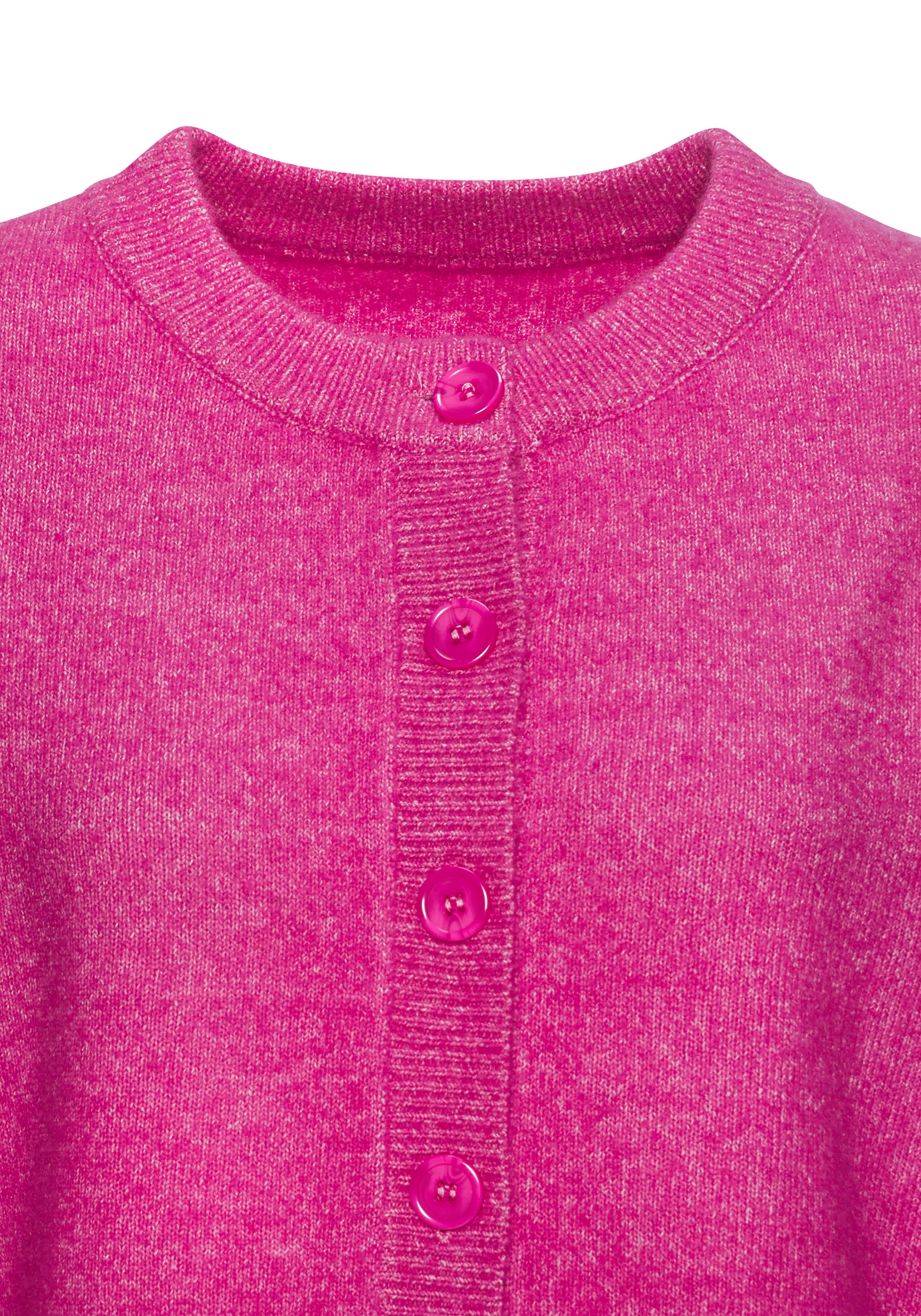 LASCANA Strickjacke in leicht verkürzter Form mit breitem Rippstrickbündchen aus kuschelweichem Strick, Cardigan mit langen Ärmeln, Basic – Bild 5 von 5