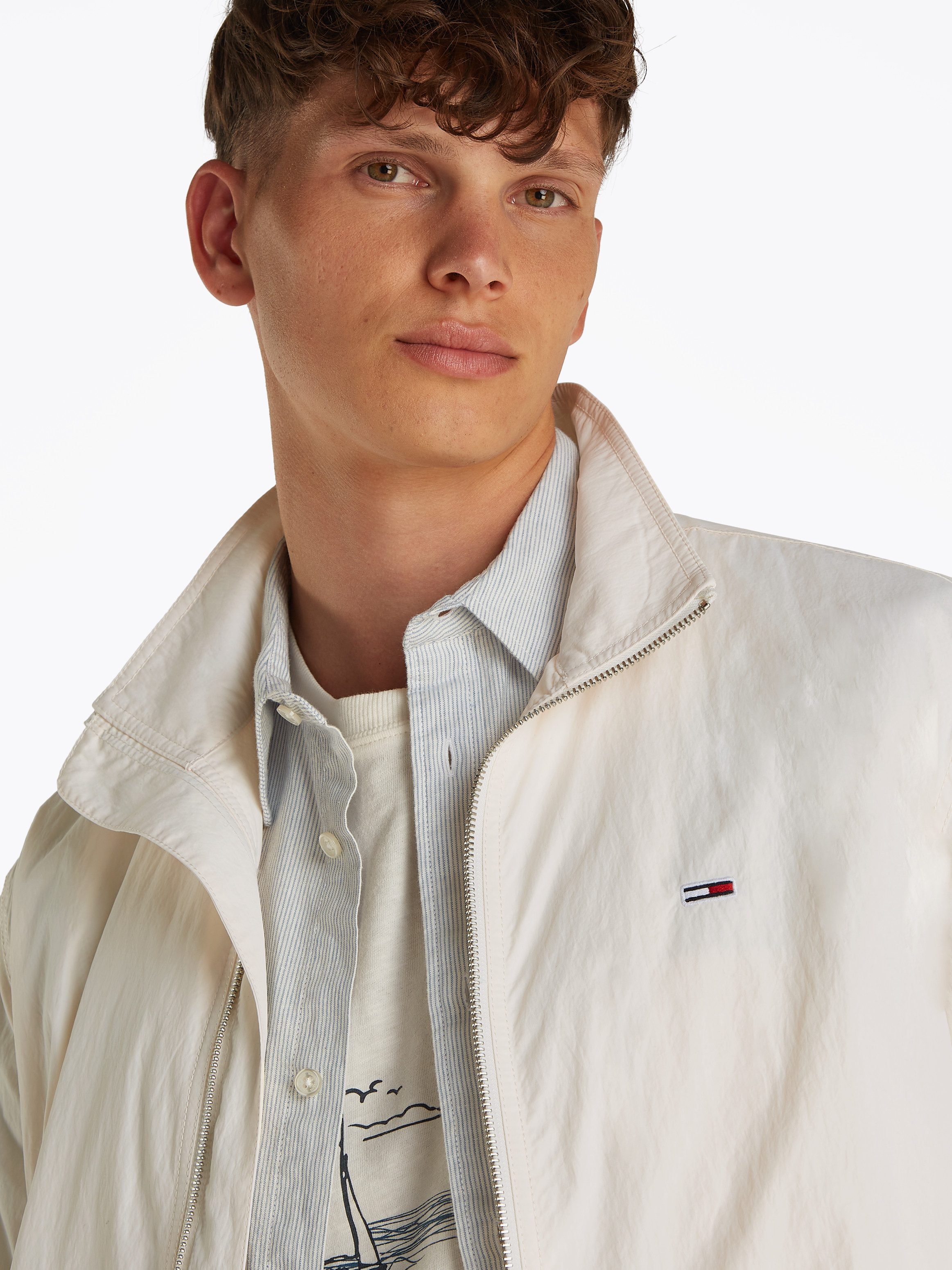 Tommy Jeans Bomberjacke TJM ESSENTIAL JACKET EXT mit Logostickerei günstig online kaufen