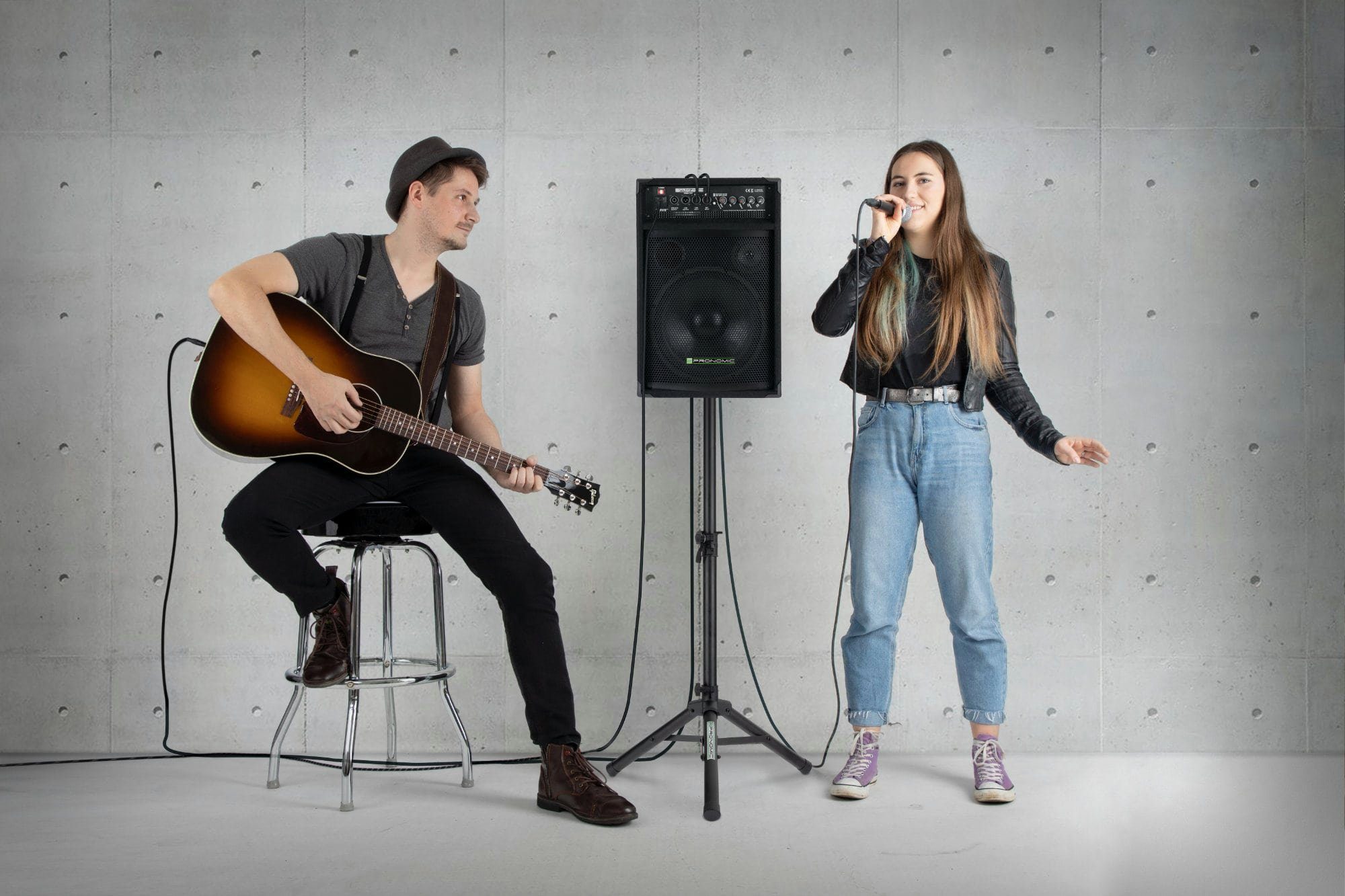 Pronomic KAM-12BT Aktiver Bühnenmonitor Lautsprecher (Bluetooth, 120 W, 2-Wege-Multifunktionsbox im Wedge-Format) – Bild 5 von 5