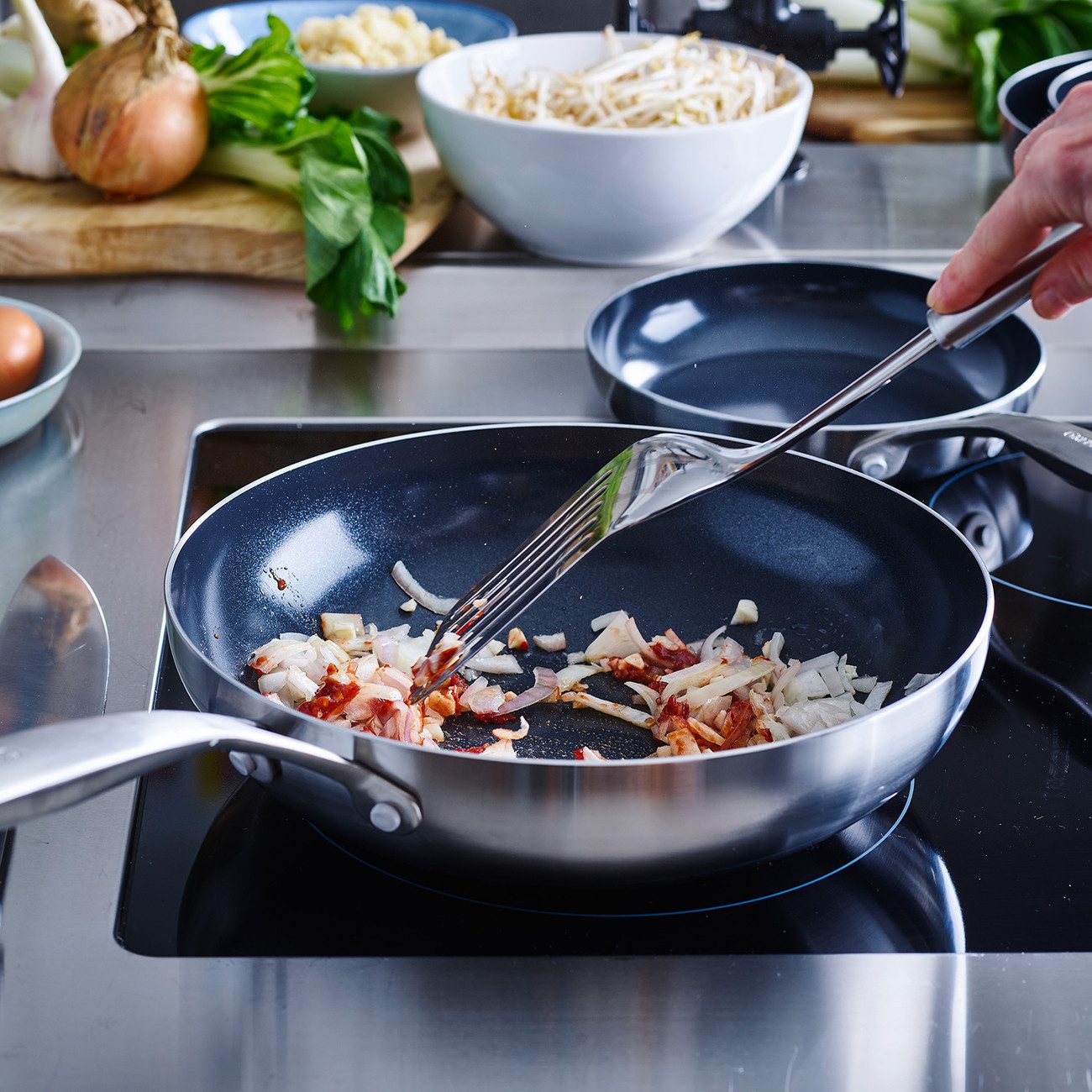 GREENPAN Wok Geneva 28 cm Wok Edelstahl langlebig Antihaft backofenfest, Edelstahl, Kratzfest, Keramik, alle Herdarten, Backofengeeignet Ø 28 cm