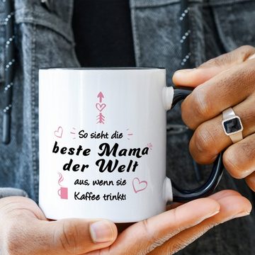 GRAVURZEILE Tasse mit Spruch - So sehen die Beste Mama & Bester Papa der Welt aus, Keramik, Mama V2 - Farbe: Schwarz & Weiß