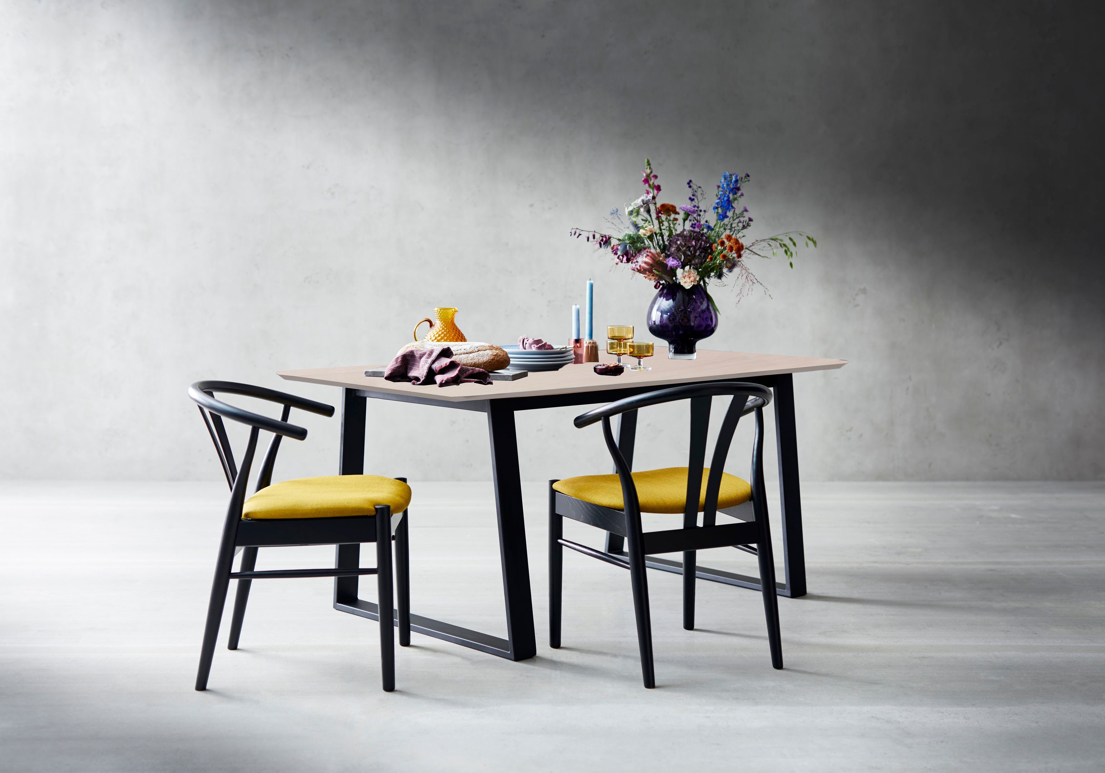 Hammel Furniture Esstisch Meza Designtisch mit Auszugsfunktion und 2 Einlegeplatten, abgerundete Tischplatte MDF, Trapez Metallgestell