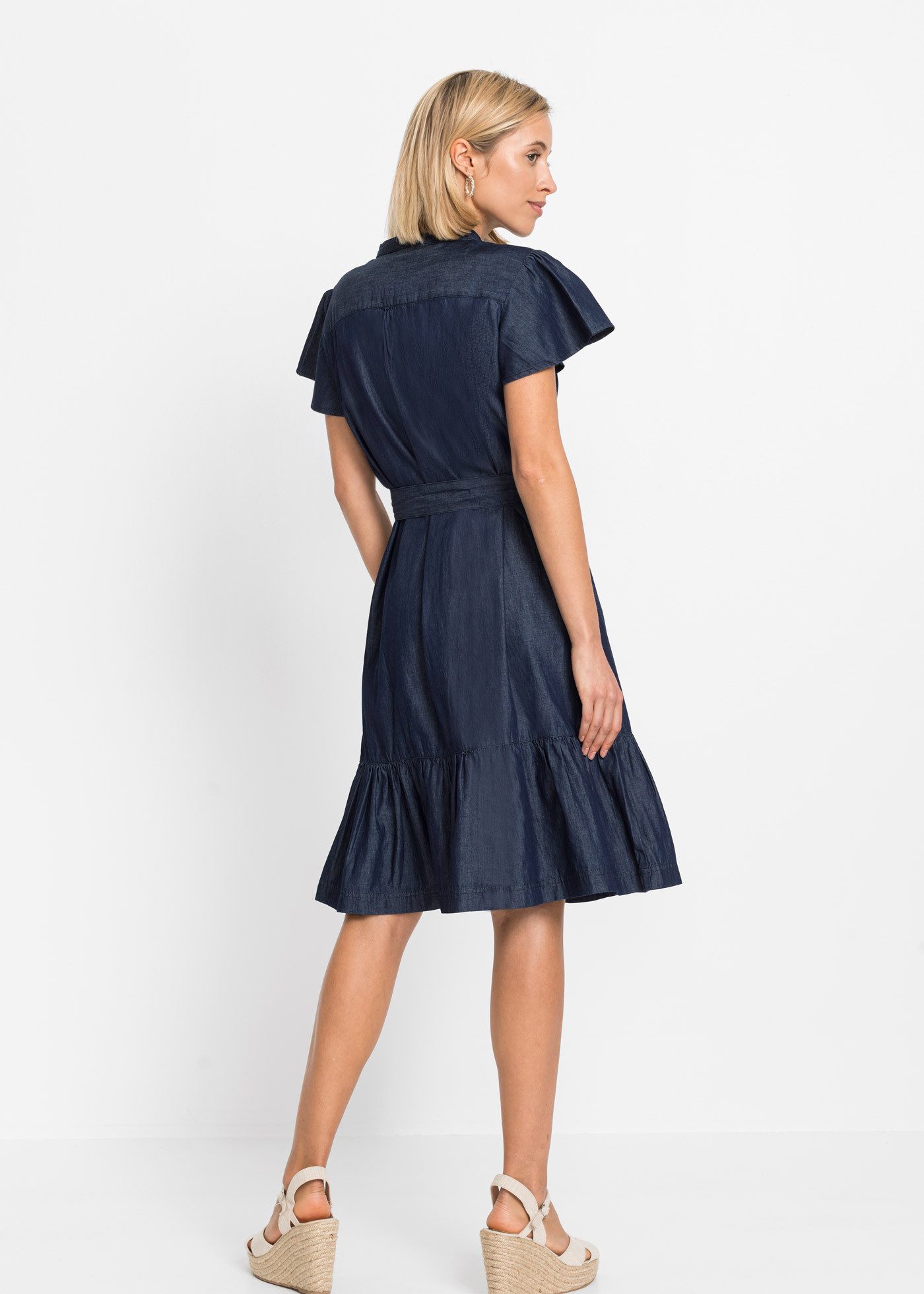 bonprix Jeanskleid (1-tlg) für warme Tage, Kurzarm, aus Baumwolle, figurbetont