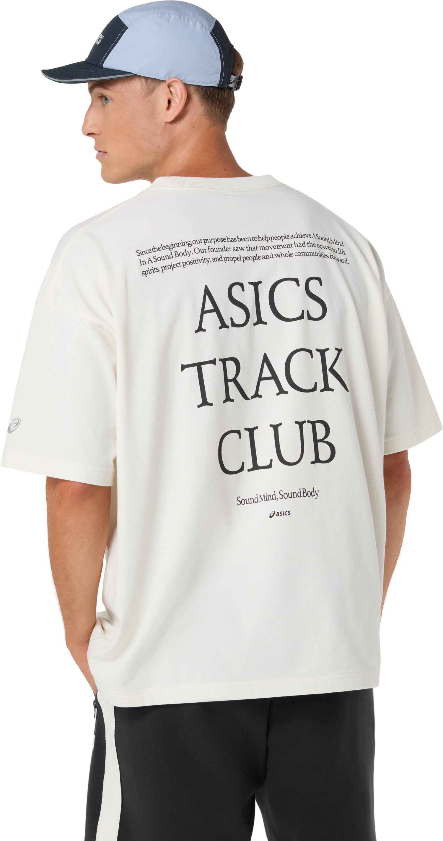 Asics Trainingsshirt ASICS TRACK CLUB HERITAGE RELAXED TEE lockere Passform, schnell trocknendes Baumwoll-Mischgewebe