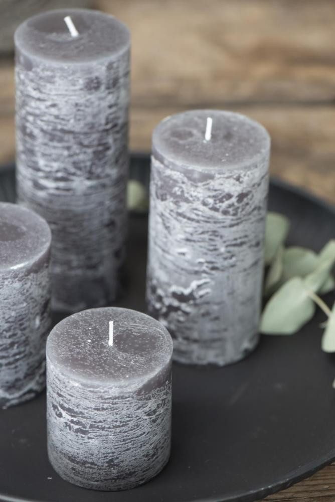 Ib Laursen Rustic-Kerze Rustikale Stumpenkerze durchgefärbt Kerze Tischkerze, Dekorative Stumpenkerze mit rustikaler Oberfläche und natürlichem Look