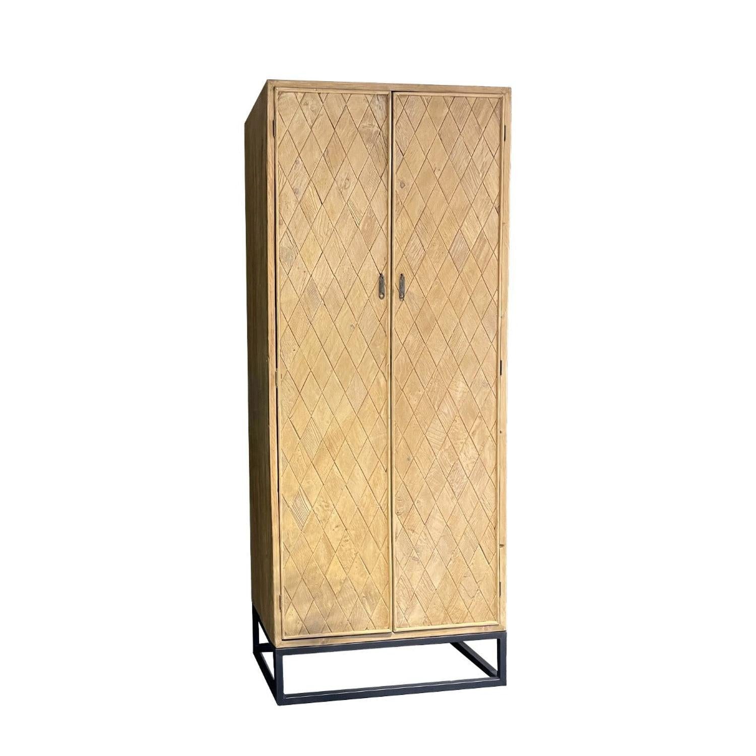 Livingfurn Vitrine