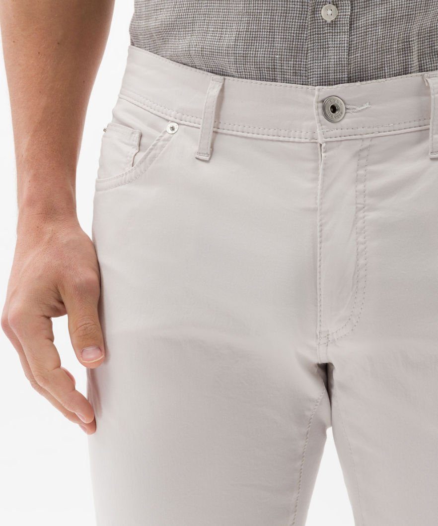 Brax 5-Pocket-Jeans Cadiz Ultralight Baumwoll-Stretch, Flachgewebe bone superleicht
