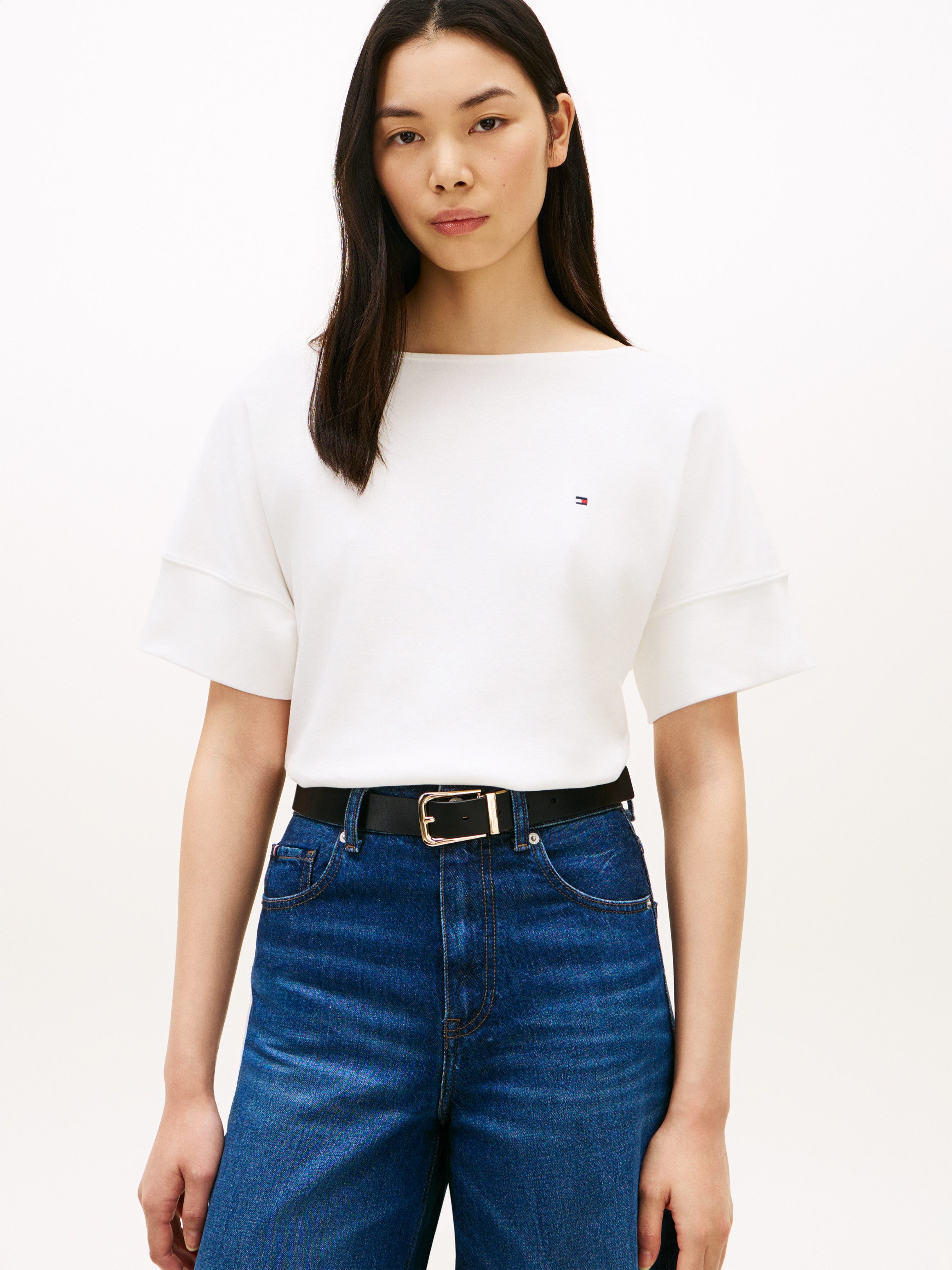 Tommy Hilfiger Kurzarmshirt MDRN CODY SS SLV C-NK TEE mit dezenter Logo-Stickerei, Relaxed Fit