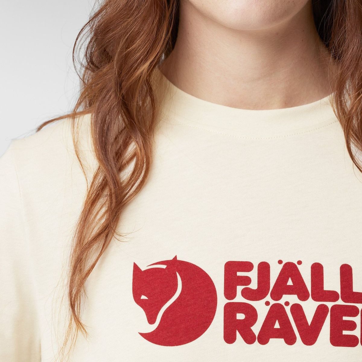 Fjällräven Kurzarmshirt Logo Tee W Stilvolles und schnelltrocknendes T-Shirt für Damen, ideal für