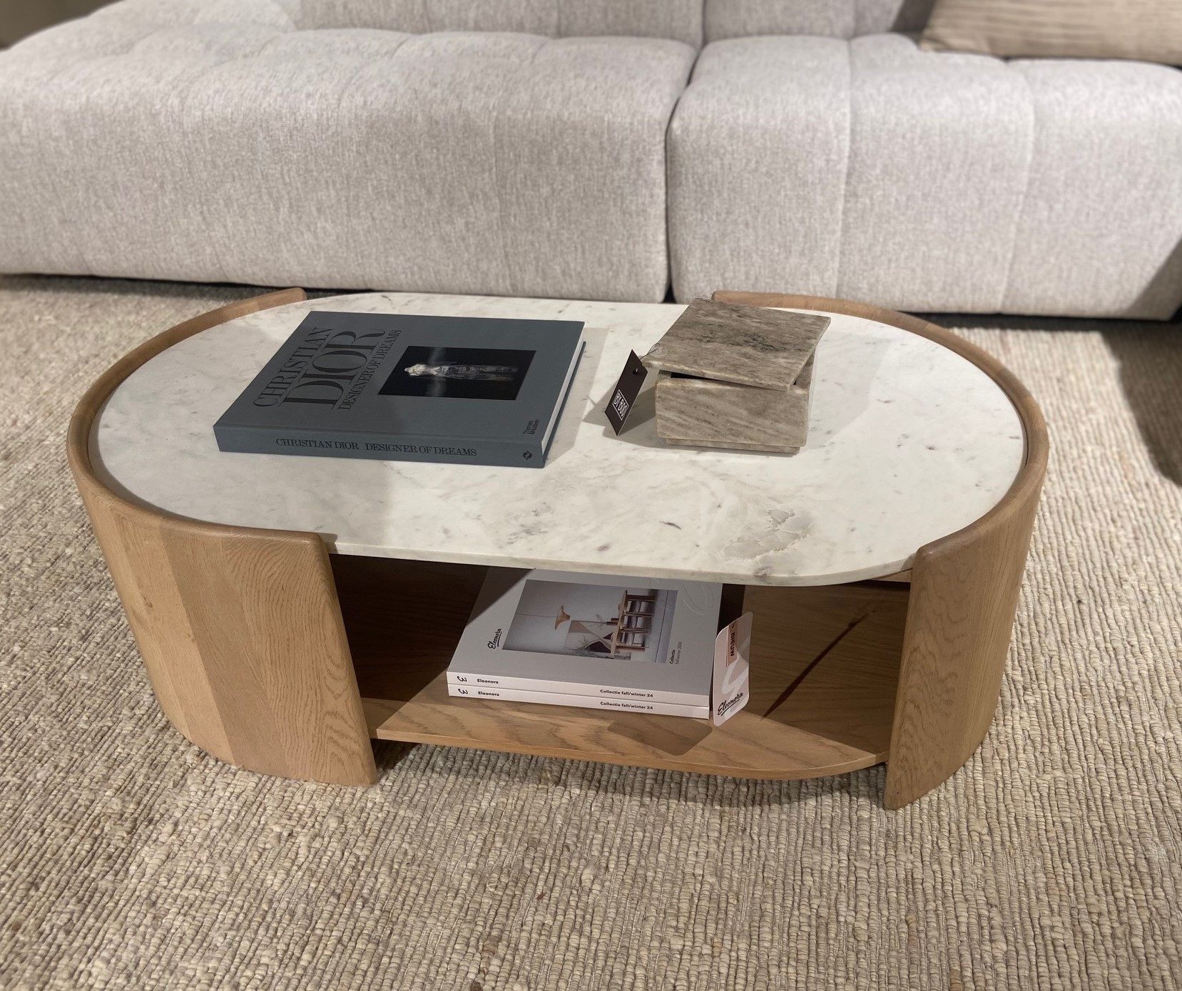 Maison ESTO Couchtisch NOVA Eiche Marmor natur – Stilvolle Harmonie aus Holz und Stein (1 Couchtisch), Unikat durch Naturmarmor, Designklassiker, ovale Form