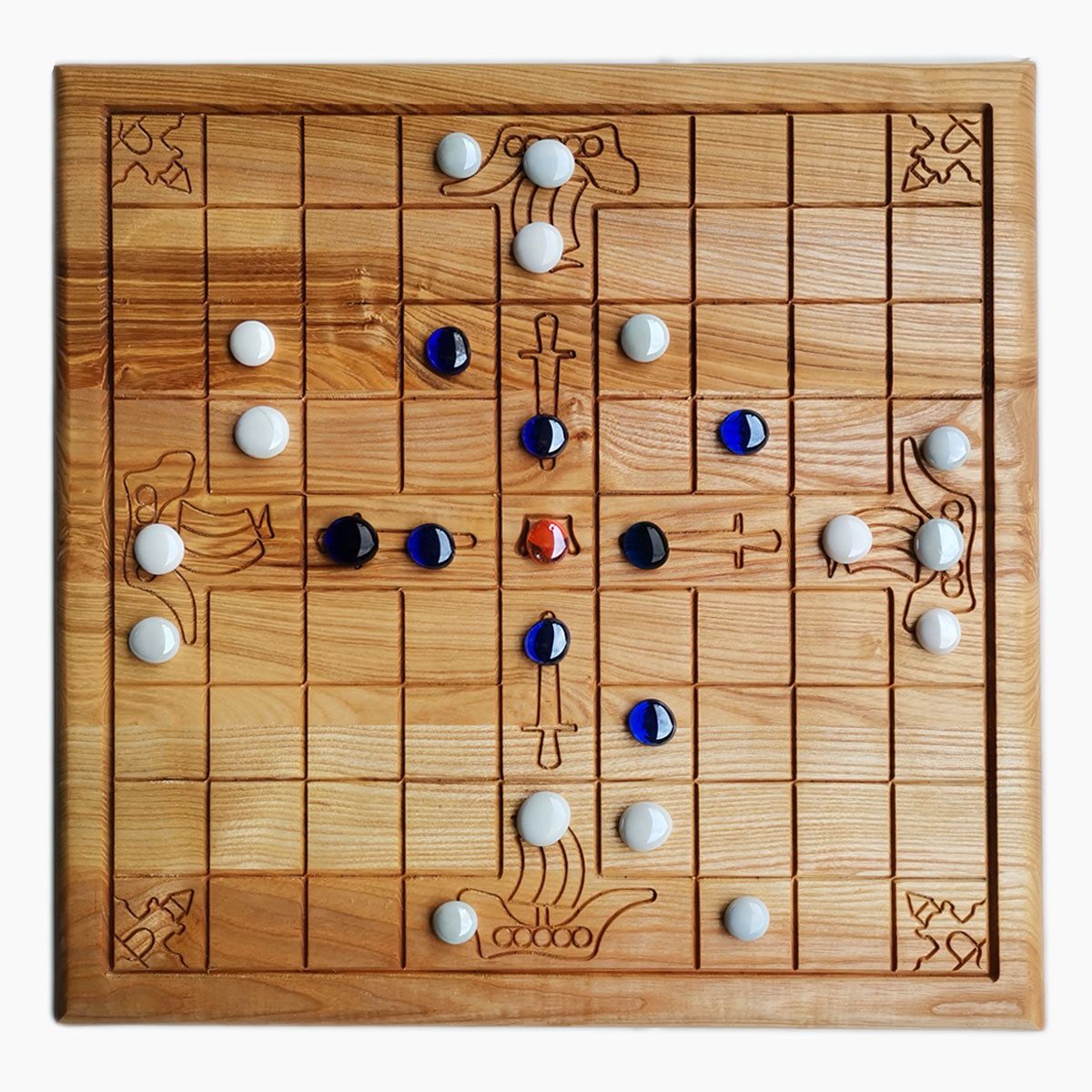 Madera Spielzeuge Spielesammlung Tablut Eschenholz, Strategiespiel, spannendes Strategiespiel mit tiefer Geschichte