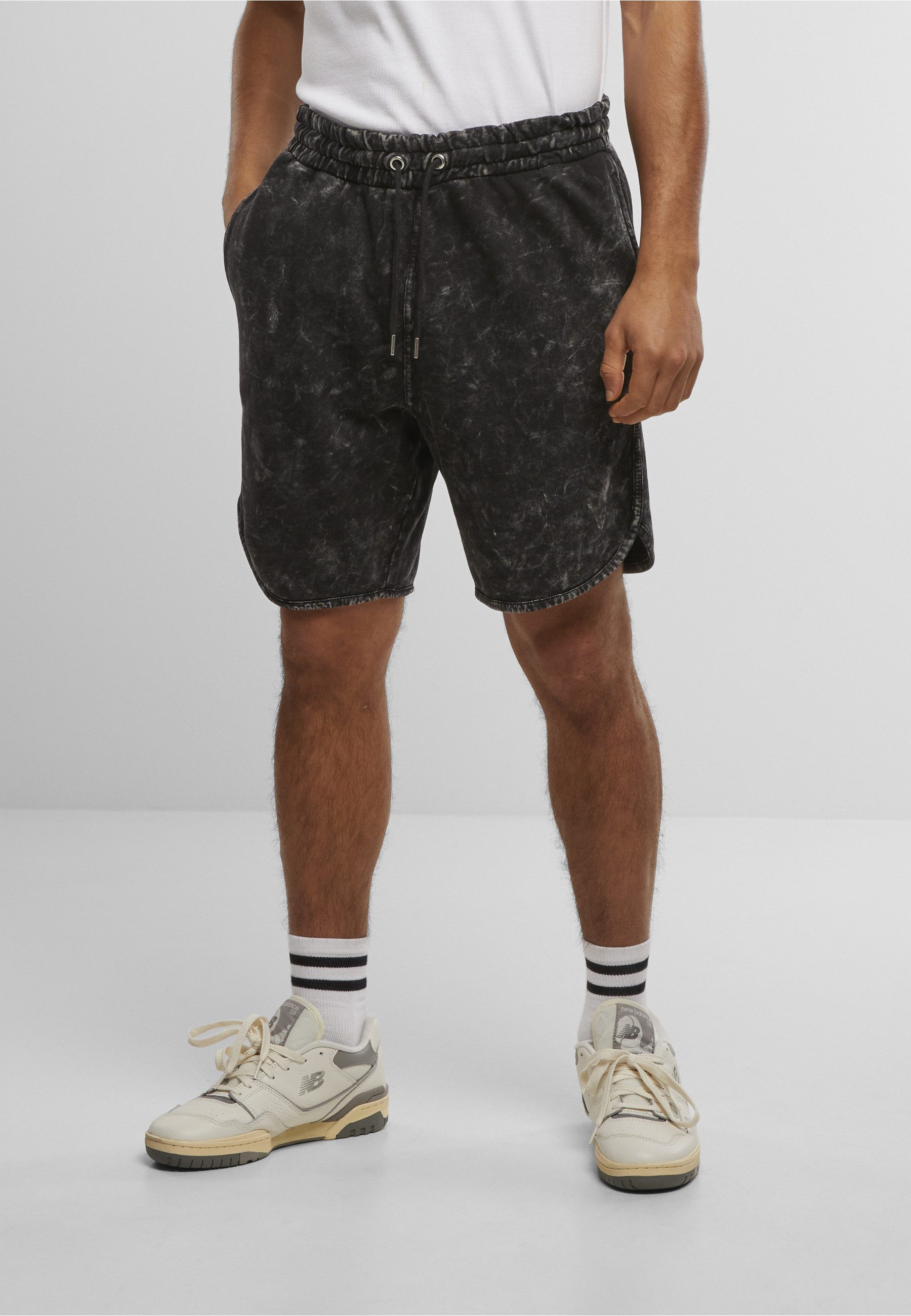 URBAN CLASSICS Sweatshorts Urban Classics Washed Piped Shorts (1-tlg)